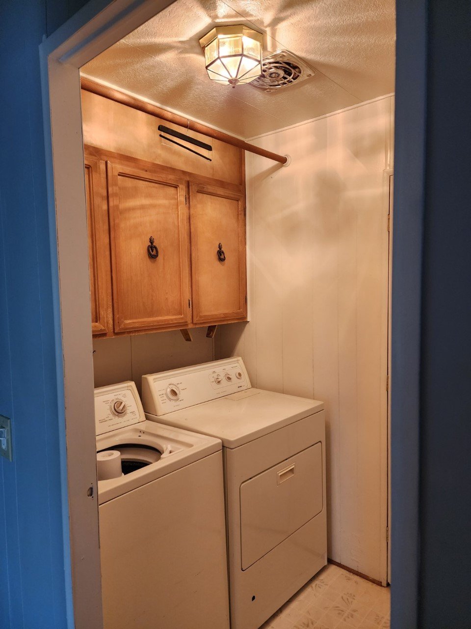 Tasman laundry room1.jpg