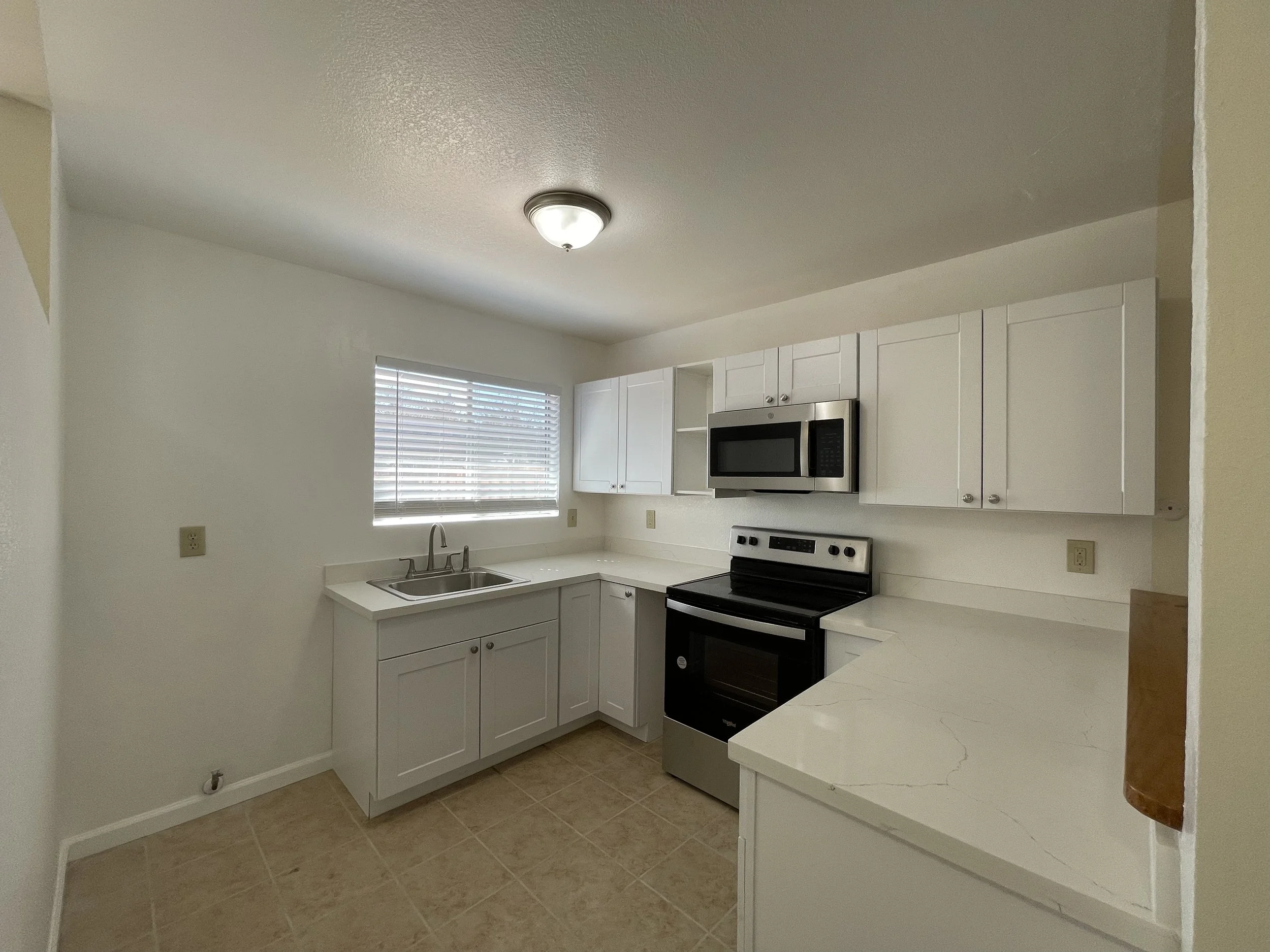 737 Racquet Clb3 4-14-23.jpeg