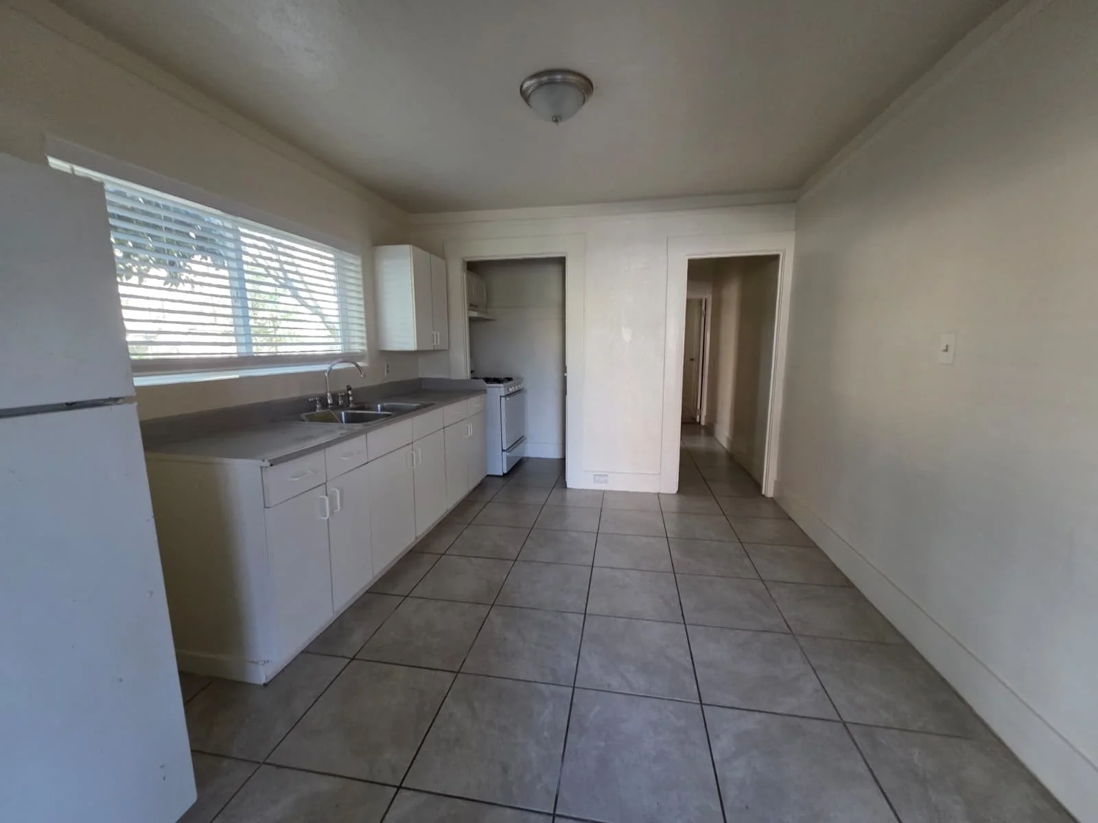 539 Carolina kitchen.jpeg