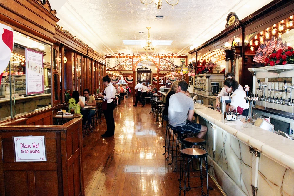 Zaharakos Ice Cream Parlor Museum Columbus Indiana Ganda-ganda