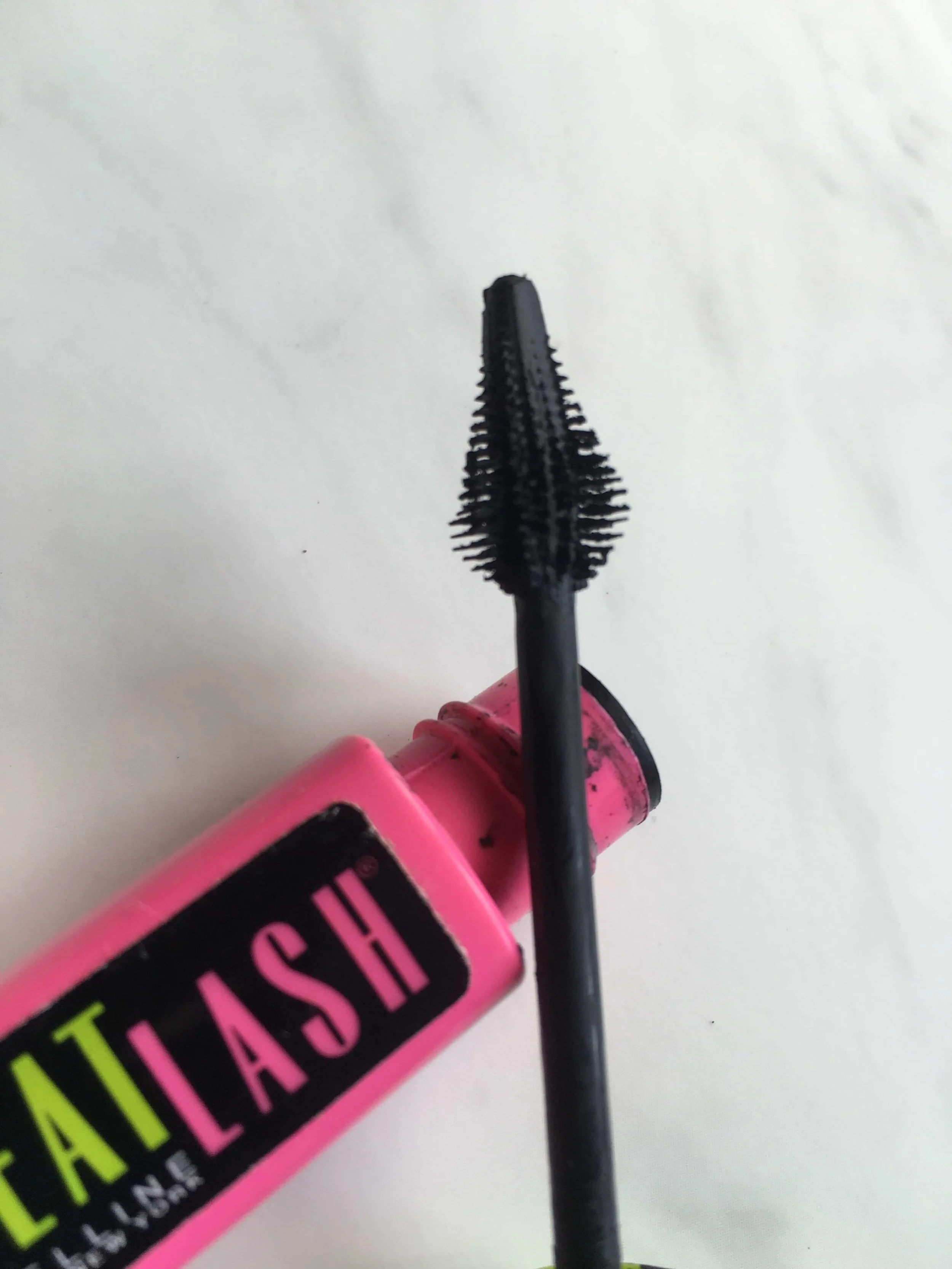 Maybelling lots of lashes 3_parisologie.JPG