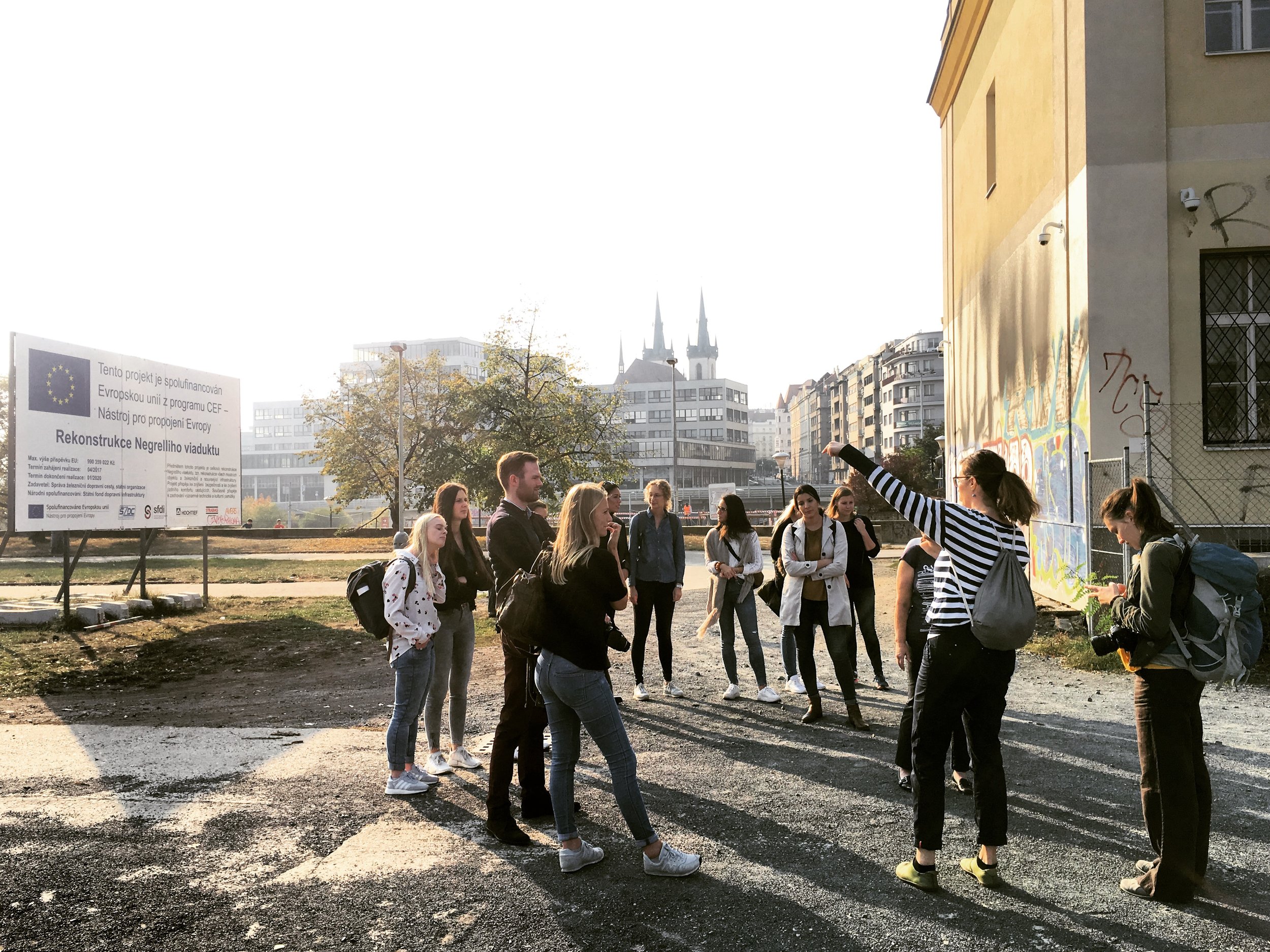  Prof. Wotha and her students analysing Prague 7 Bubny area, guided by architect Karolina Kripnerova  photo (c) Milota Sidorova 