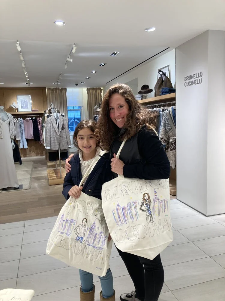 Deanna Kei live bag painting for Bergdorf Goodman