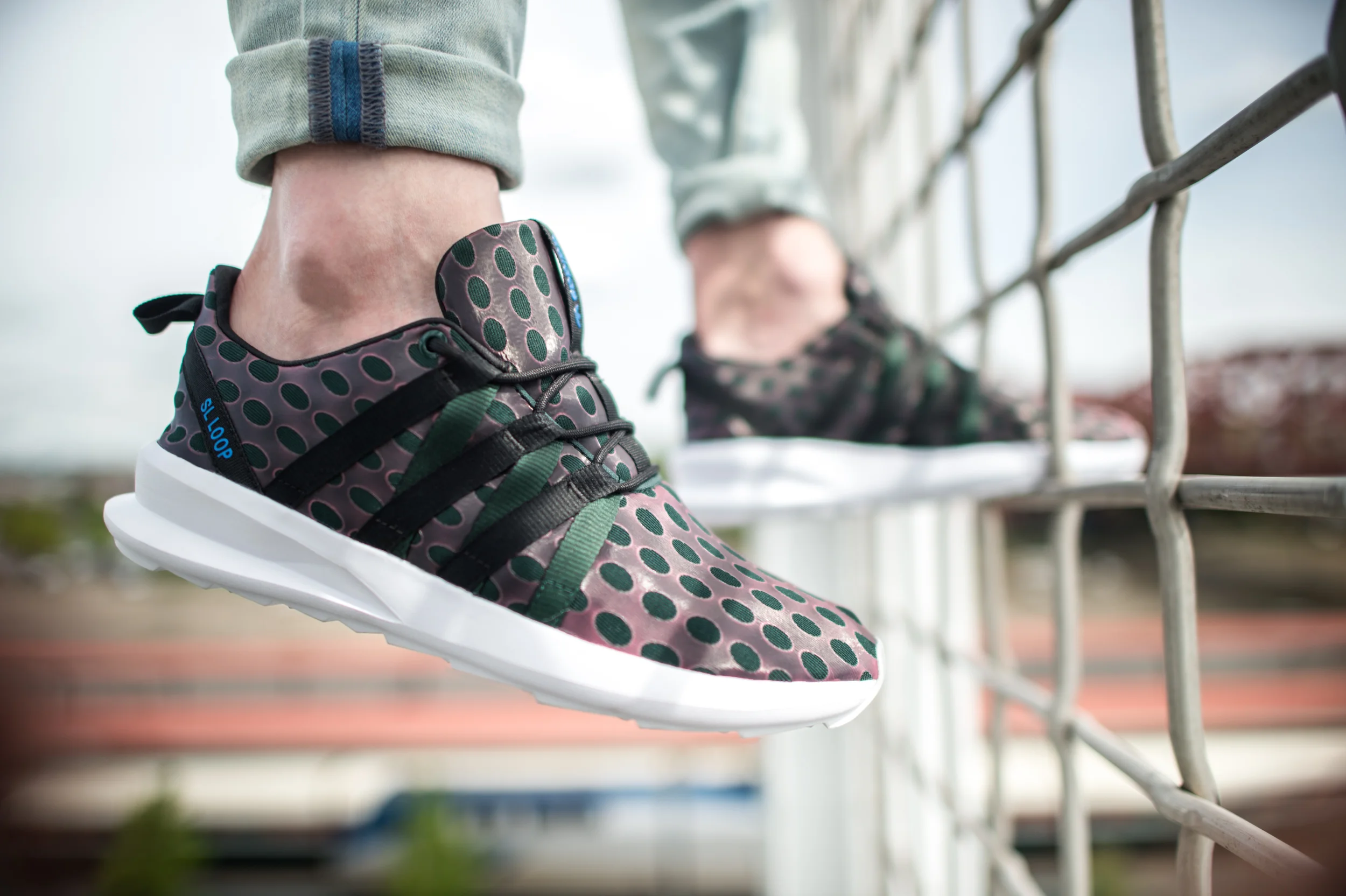 adidas_Chromatech_PR_PurpleDots_01.jpg