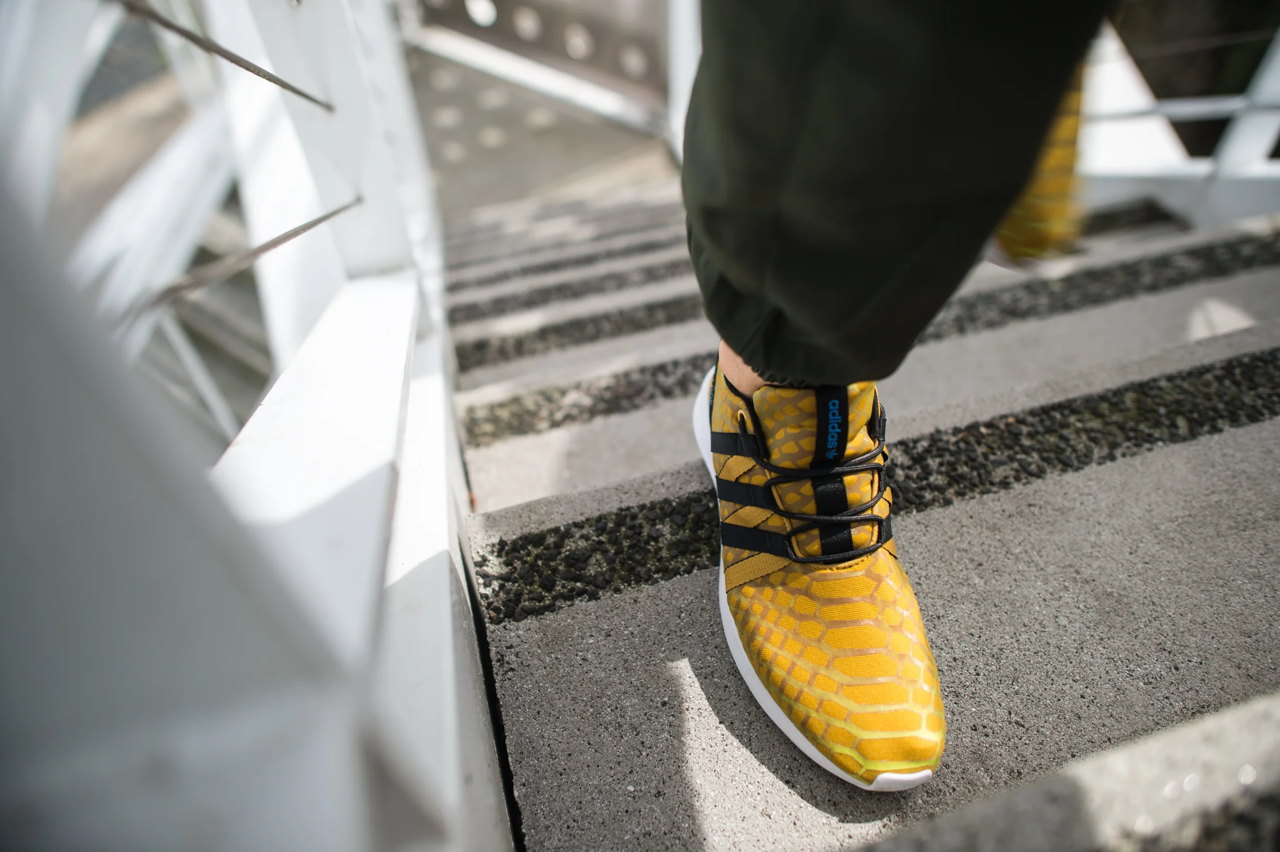 adidas_Chromatech_PR_YellowPython_03.jpg