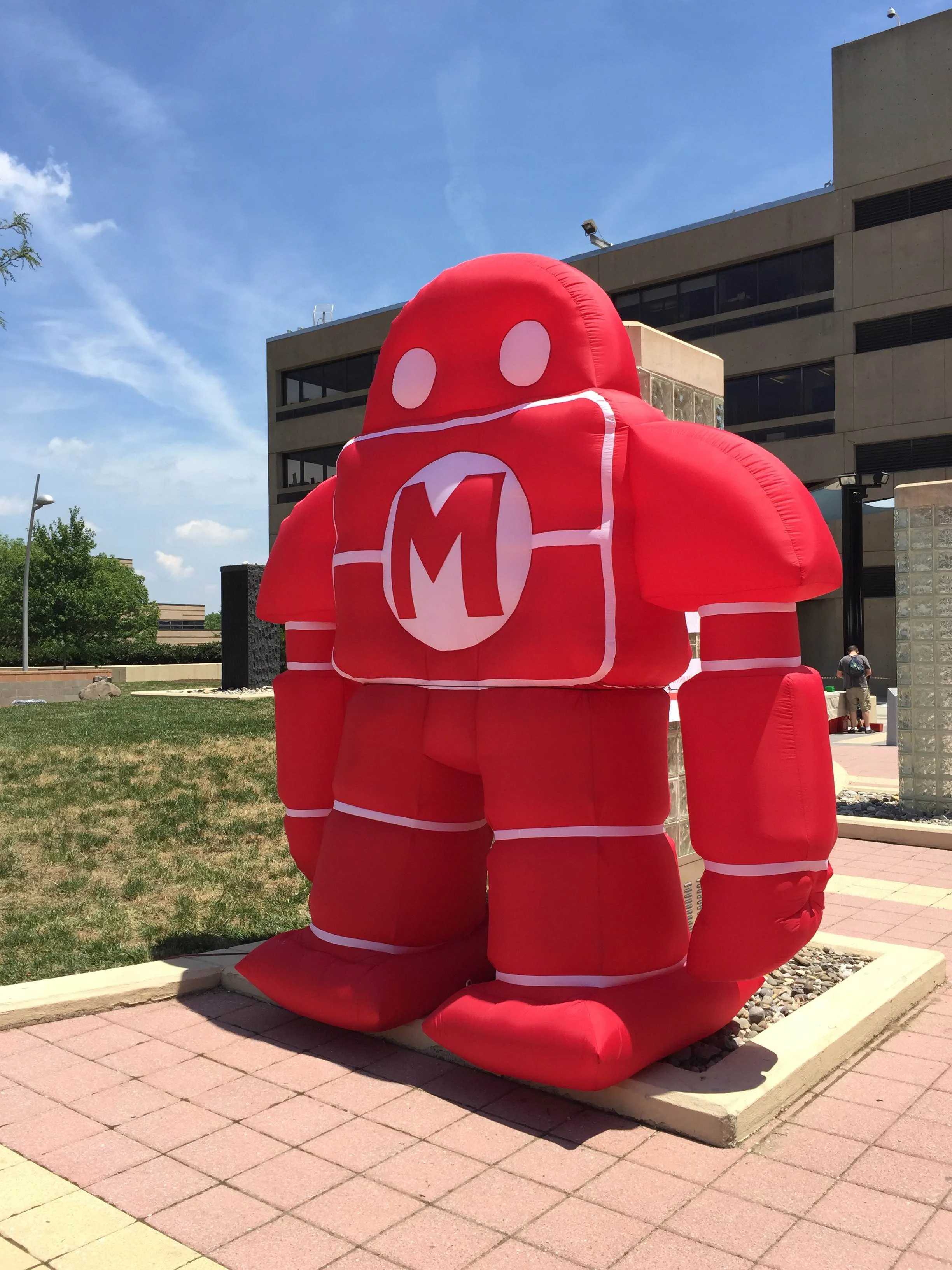 Okay, one more robot!