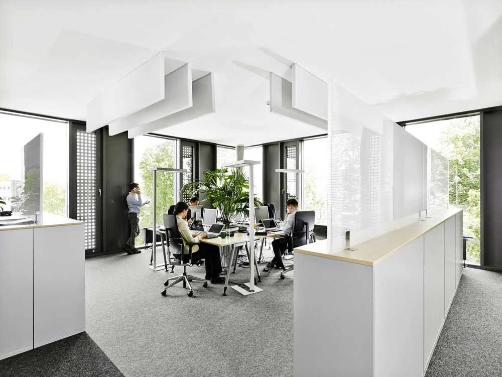 PHOTO ASSISTANCE & POSTPRODUCTION (Copy)