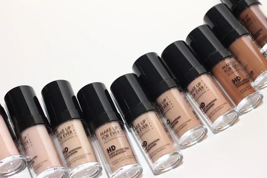 Blending the finest products with the most effective techniques, each signature look is fully customized to create a beauty experience that's completely your own. 