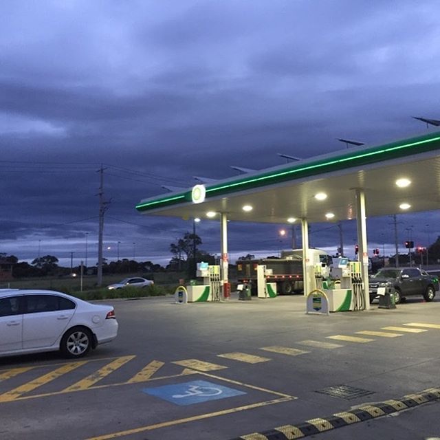 #bp #signinstall #canopy #signinstaller #signs #petrolstation