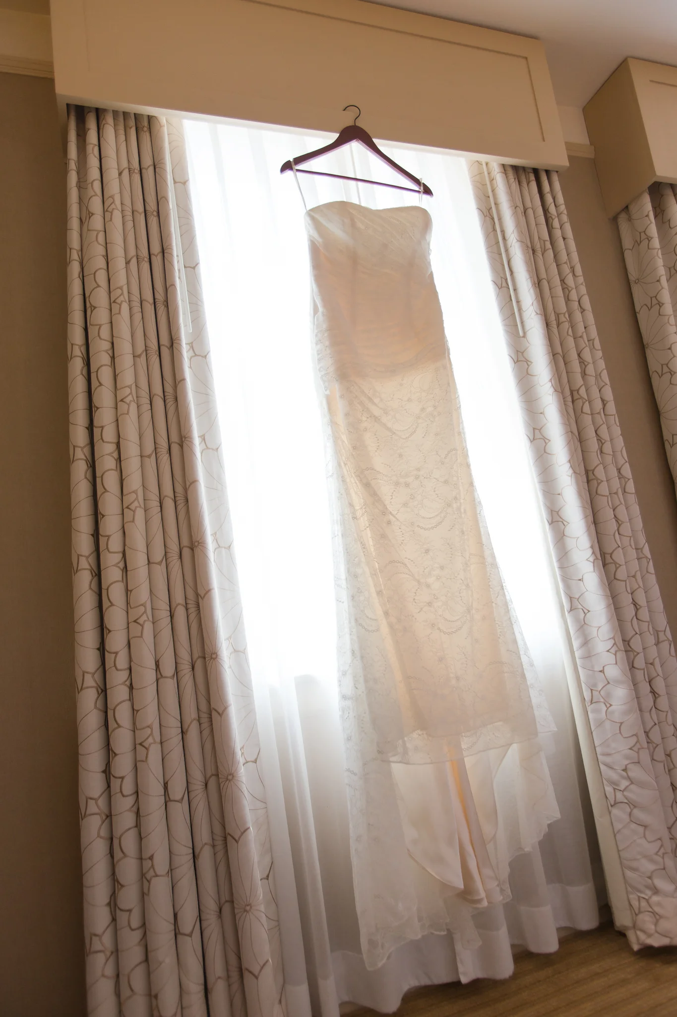 Ashley-Amber-Photo-Candid-Wedding-Photography-131511.jpg