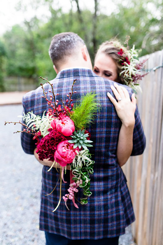 bouquet and hairpiece photo: Twin Lens Images location: Articulture Designs