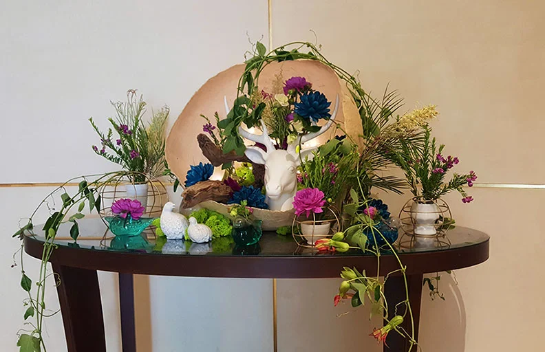 deer-floral-arrangement-web.jpg