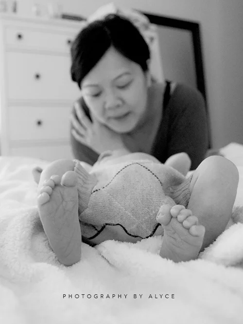 NEW BORN AND FAMILY SESSIONS AT HOME