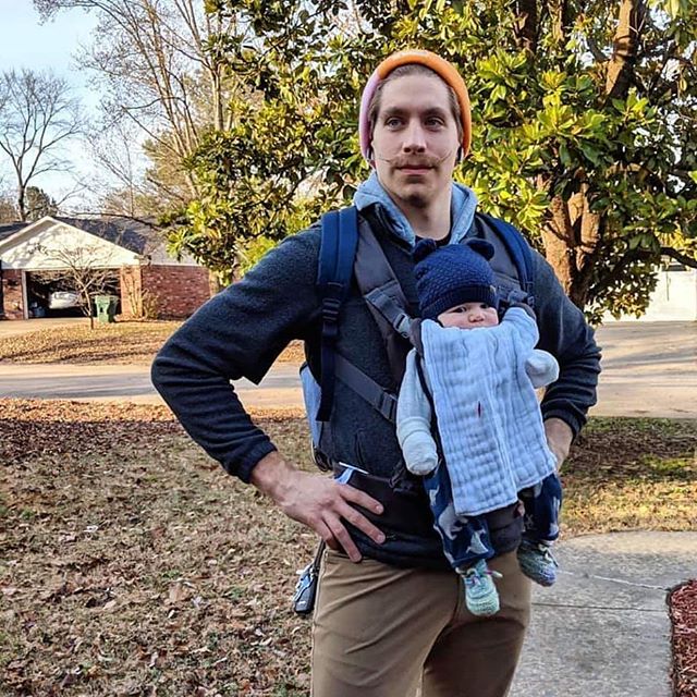 We wanna wish a very special Happy Father's Day to this stud right here! Scott's a shining example of a true superhero in disguise, juggling running his business @roundmountaincoffee , leading our AcroYoga community, and making babywearing a fashion statement. π¨βπ¦πΆπΌππͺπΌ
β’
β’
If you see Scott today, wish him a Happy Father's Day!