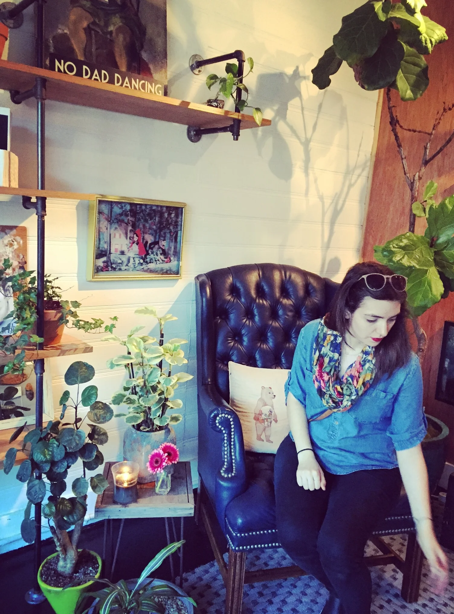 One of my favorite parts of visiting Russell is his studio space is a dream. I always find new additions to his artistic space! #nodaddancing