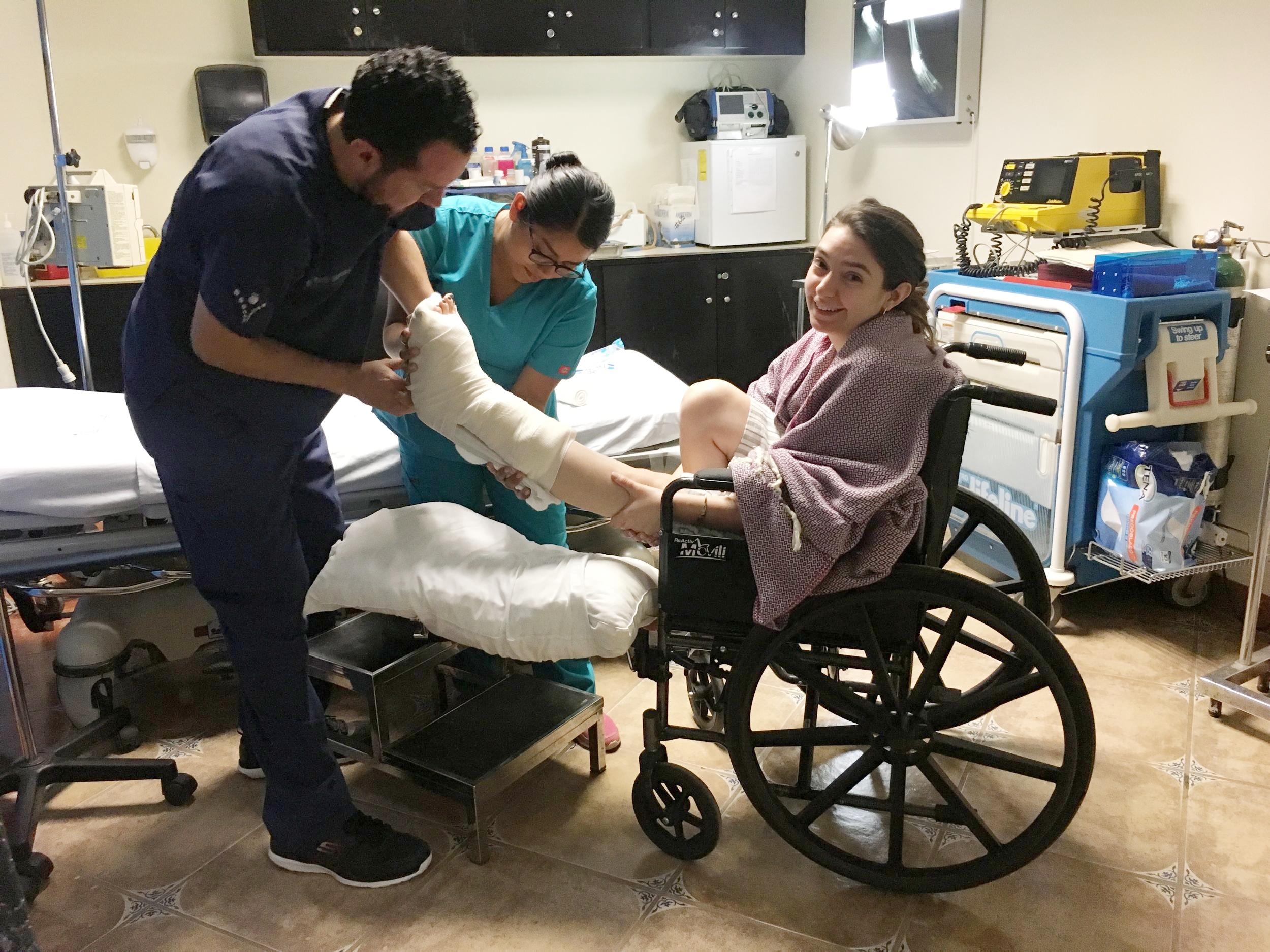 Smiled for the camera because why not? getting x-rays in Todos Santos was a surprisingly easy experience. The community is really kind and just want to help one another. photo by Abby. 