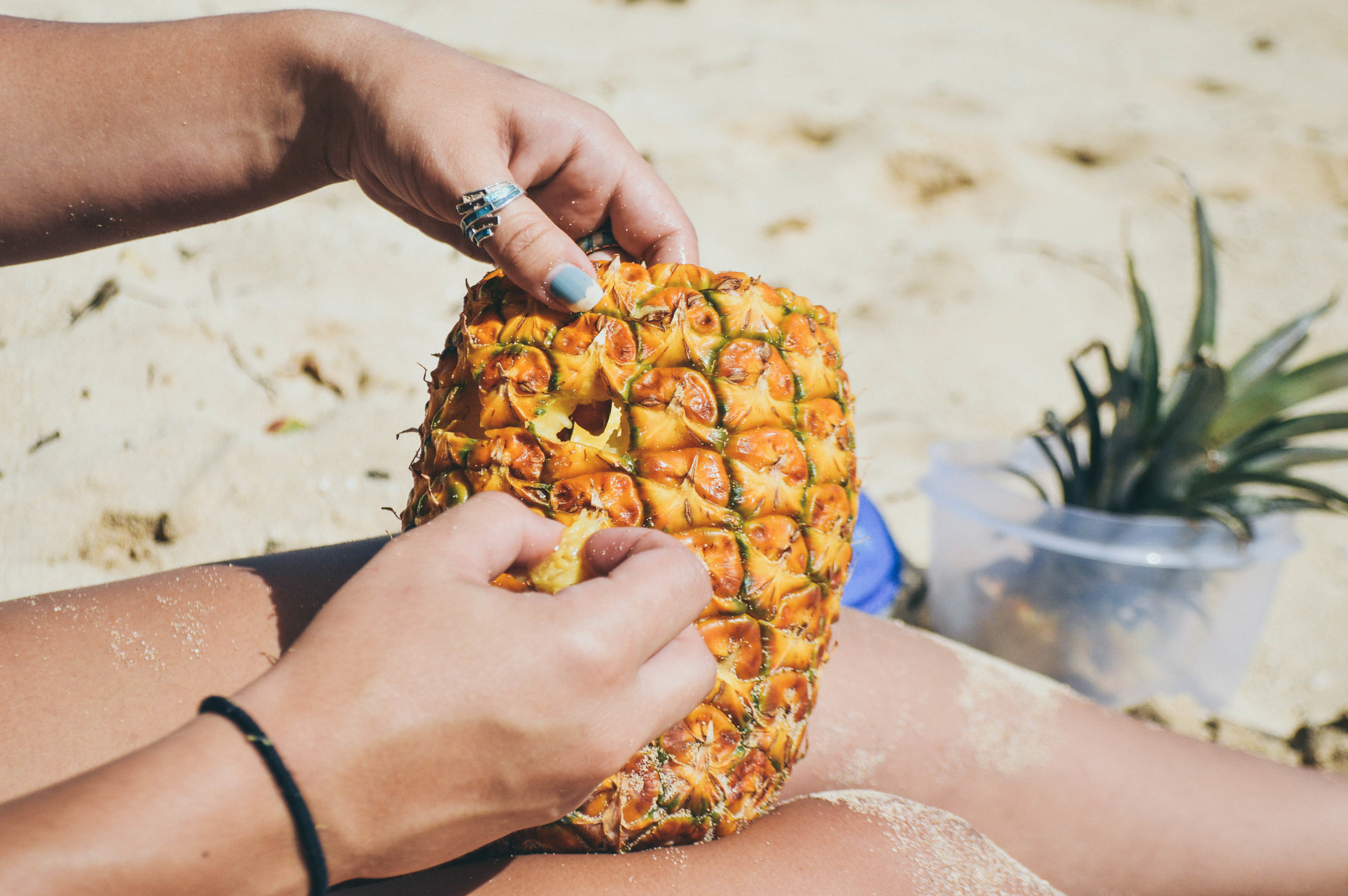 How To Carve a Pineapple + SaltWaterVibes