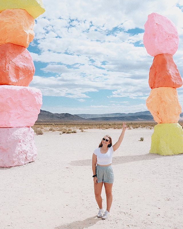 Does one really come to Vegas without a pic at Seven Magic Mountains?? I think not ;) I love this colorful world in the middle of no where Nevada so much I had to come back 🌈✨⁣
⁣
We actually missed the exit to get here -  which was fine at first unt