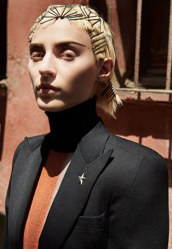 W Magazine Nov 2015 ‘Fashion Without Borders’ - Julia Nobis by Craig McDean