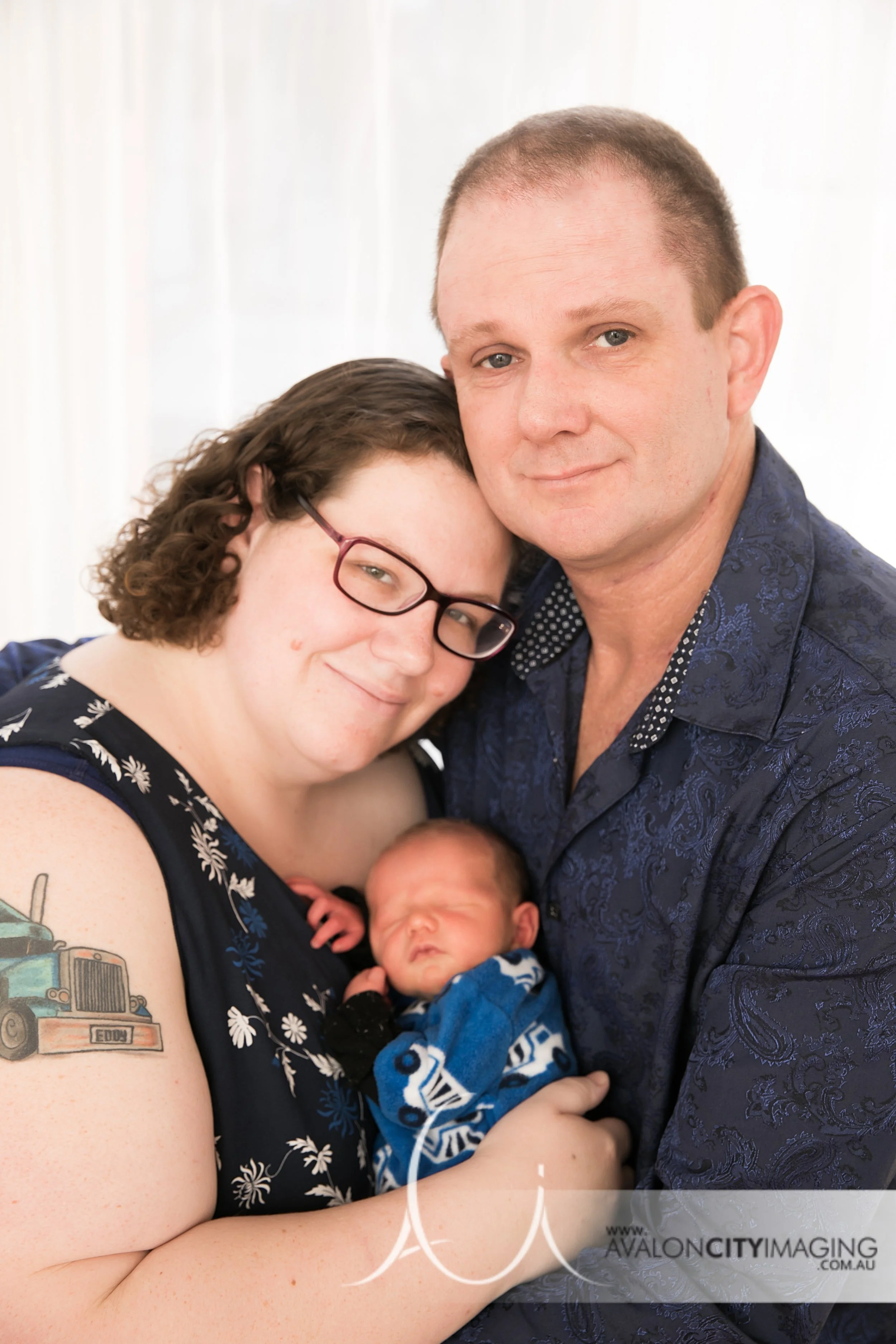 Adelaide Newborn Photography - Parents with newborn baby