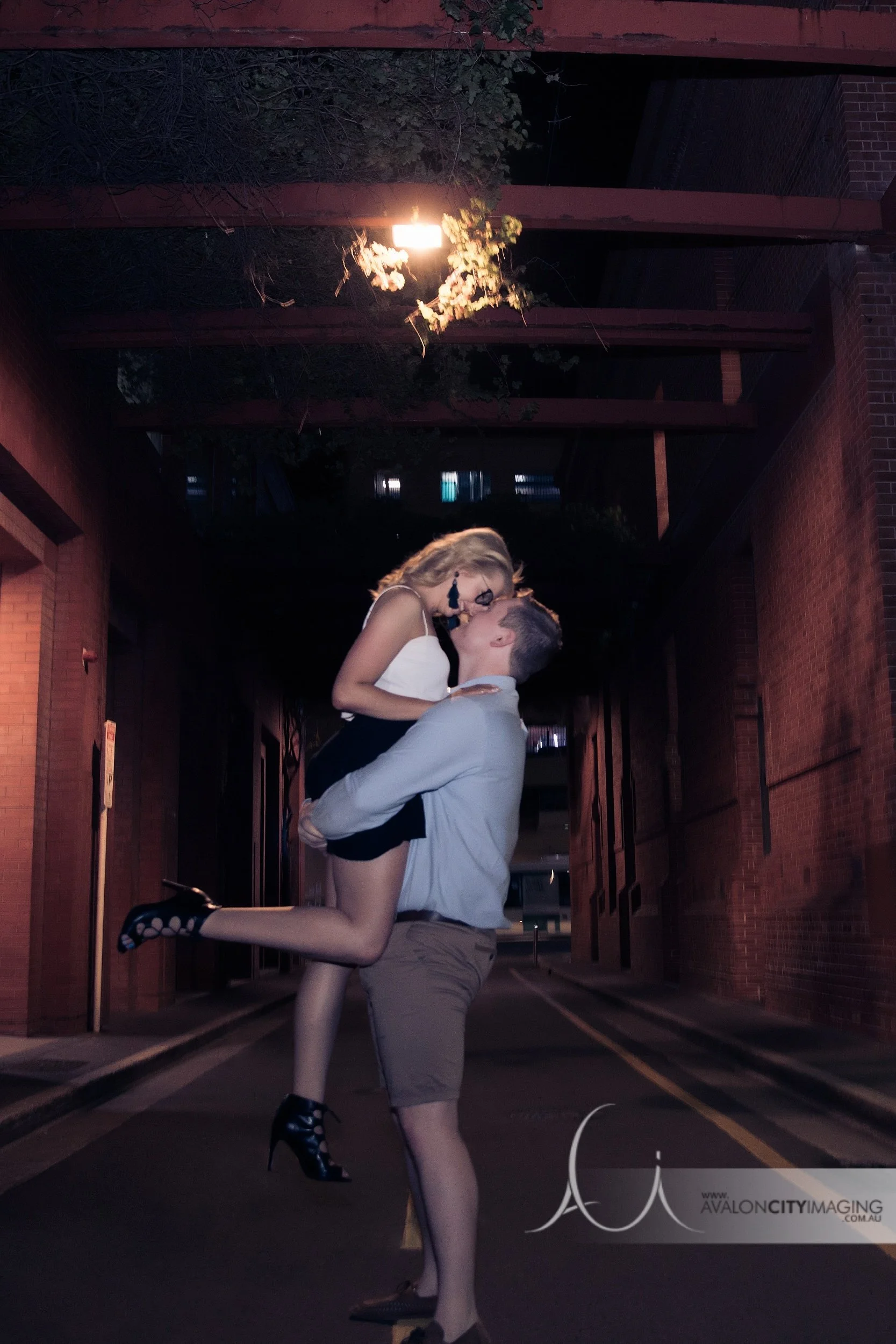 Adelaide Couples and Engagement Photography 016A8701.jpg