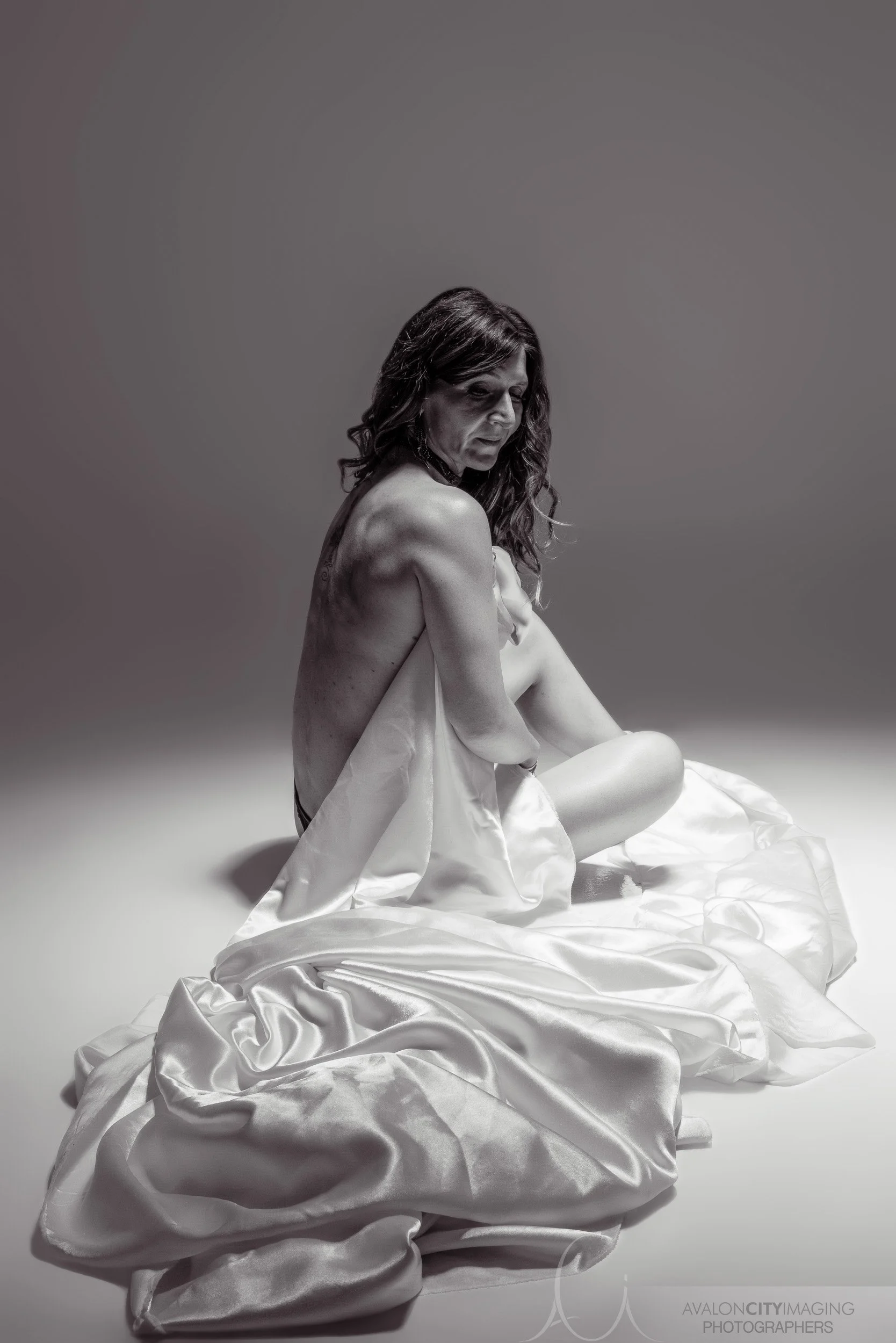 Boudoir Photography- boudoir black and white artistic bw.jpg
