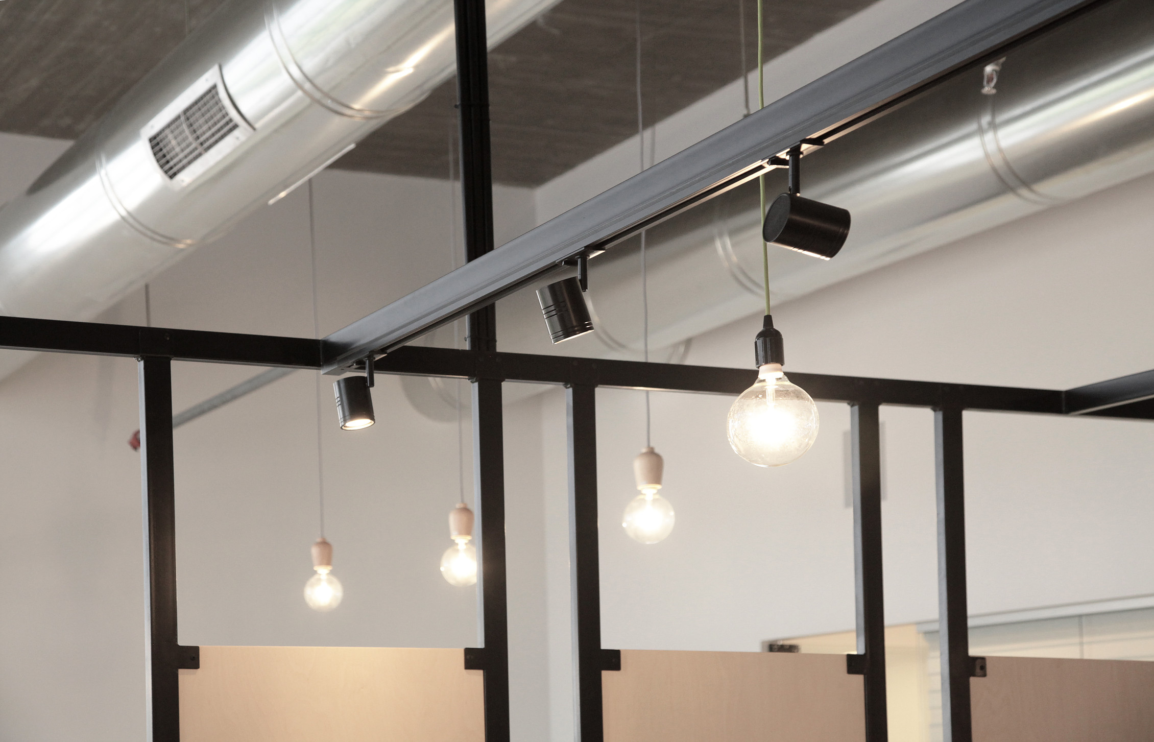 construction of wood dividers combined with lighting