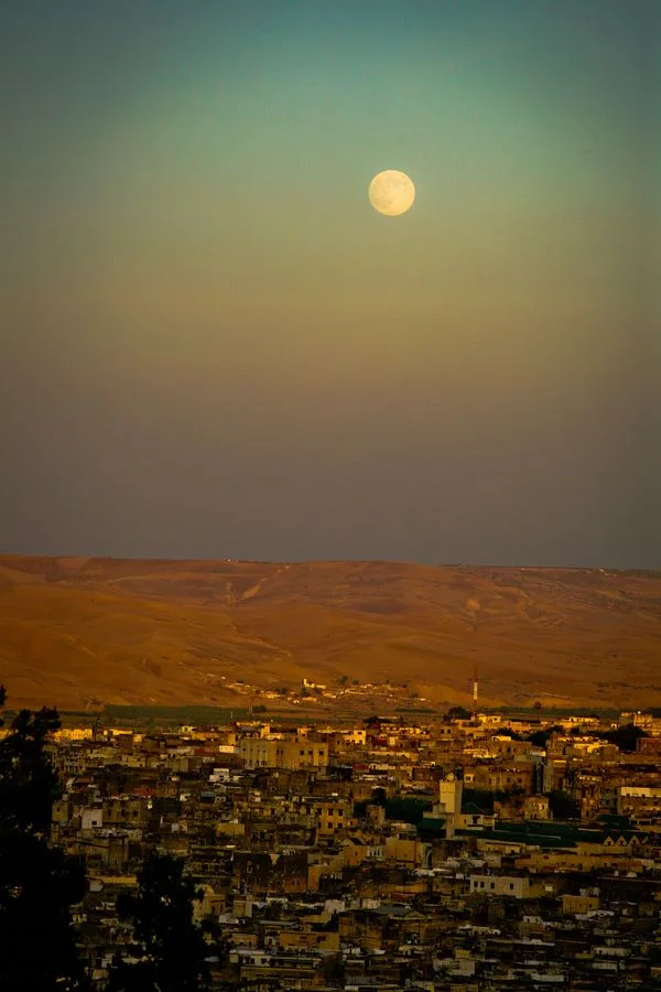 moon over fes.jpg