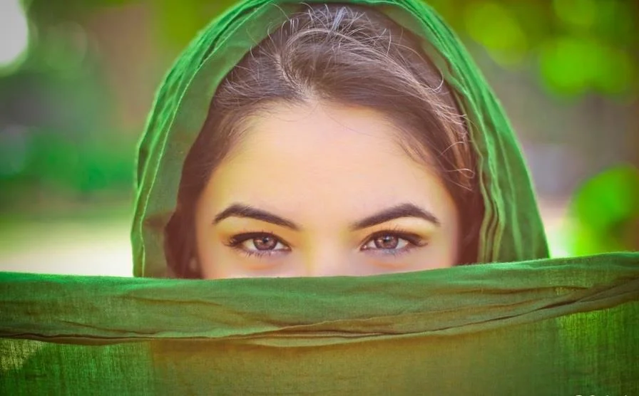 moroccan people girl from casa.jpg