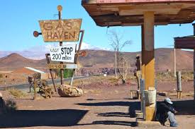 ouarzazate stop road.jpg