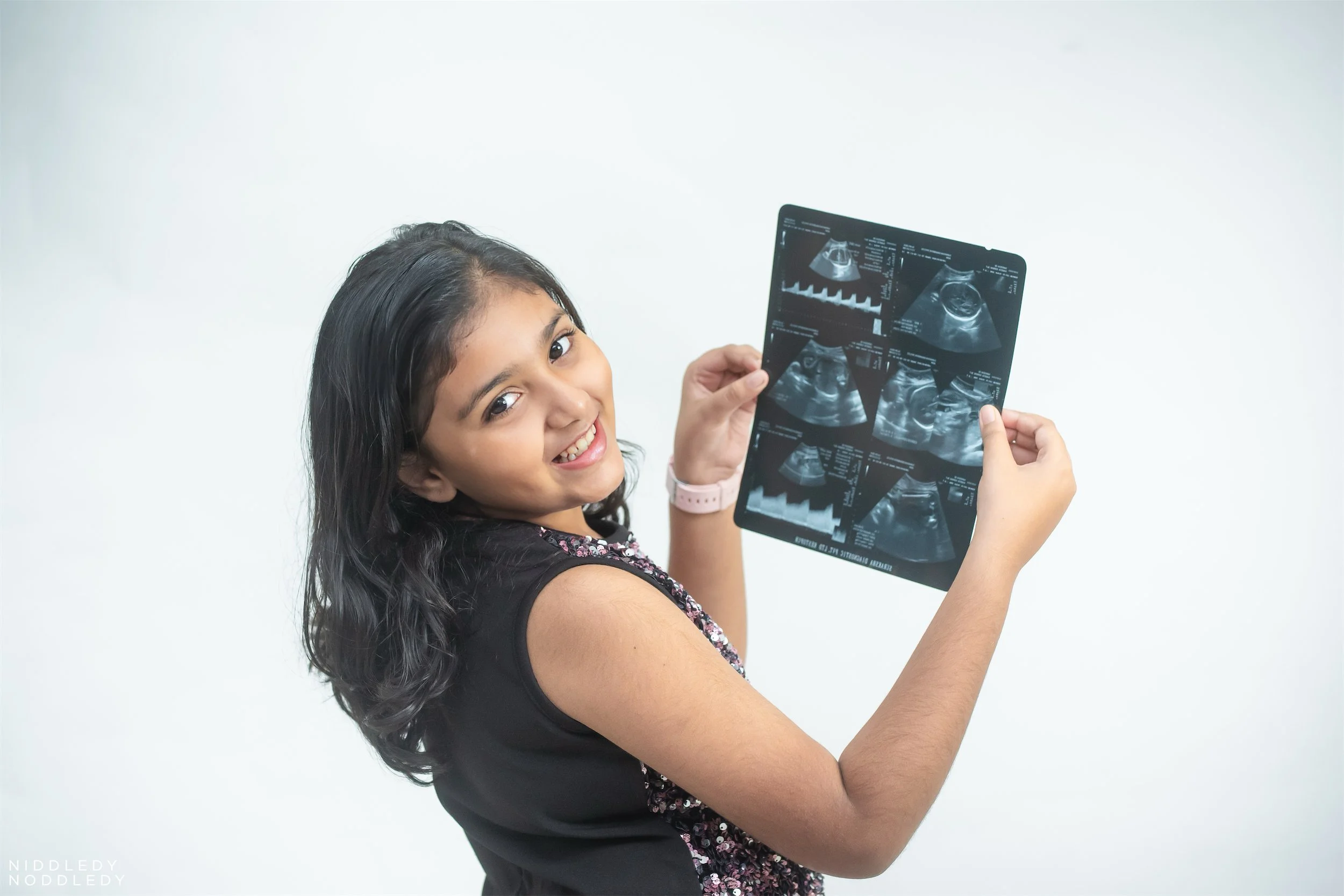 Shweta+Maternity+Photoshoot+❤+NiddledyNoddledy.com+~+Bumps+to+Babies+Photography,+Kolkata+-+14+.jpg