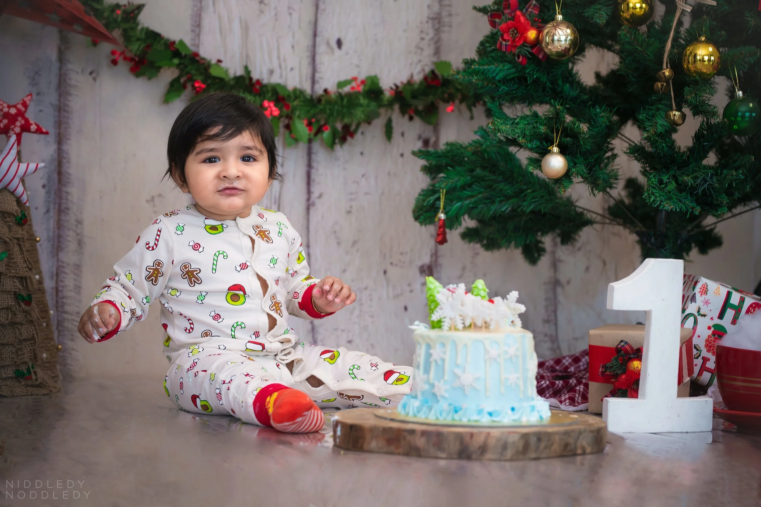 Archie+Christmas+Photoshoot+❤+NiddledyNoddledy.com+~+Bumps+to+Babies+Photography,+Kolkata+-+13.jpg