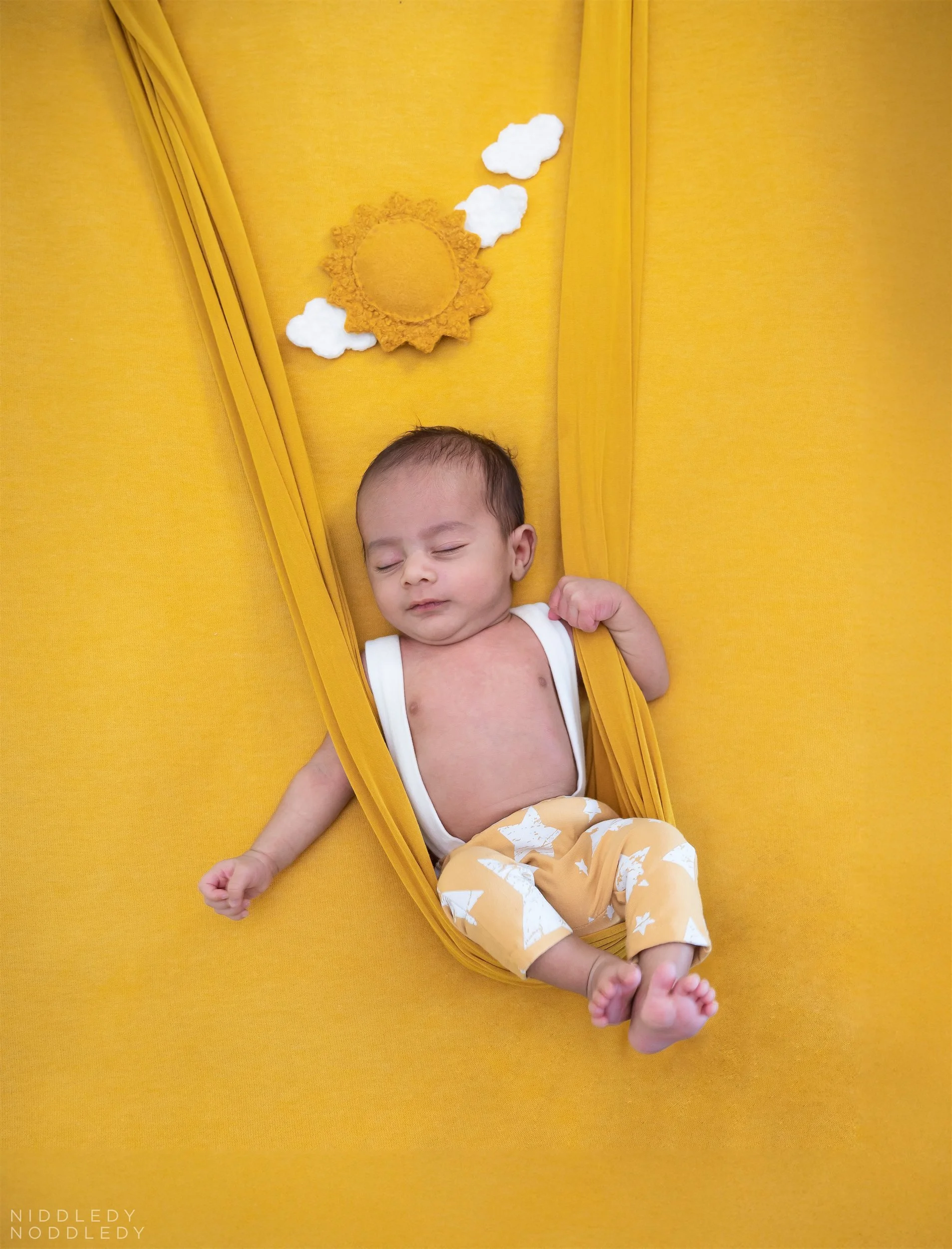 Avyaan+Newborn+Baby+Photoshoot+❤+NiddledyNoddledy.com+~+Bumps+to+Babies+Photographer,+Kolkata+-+04.jpg