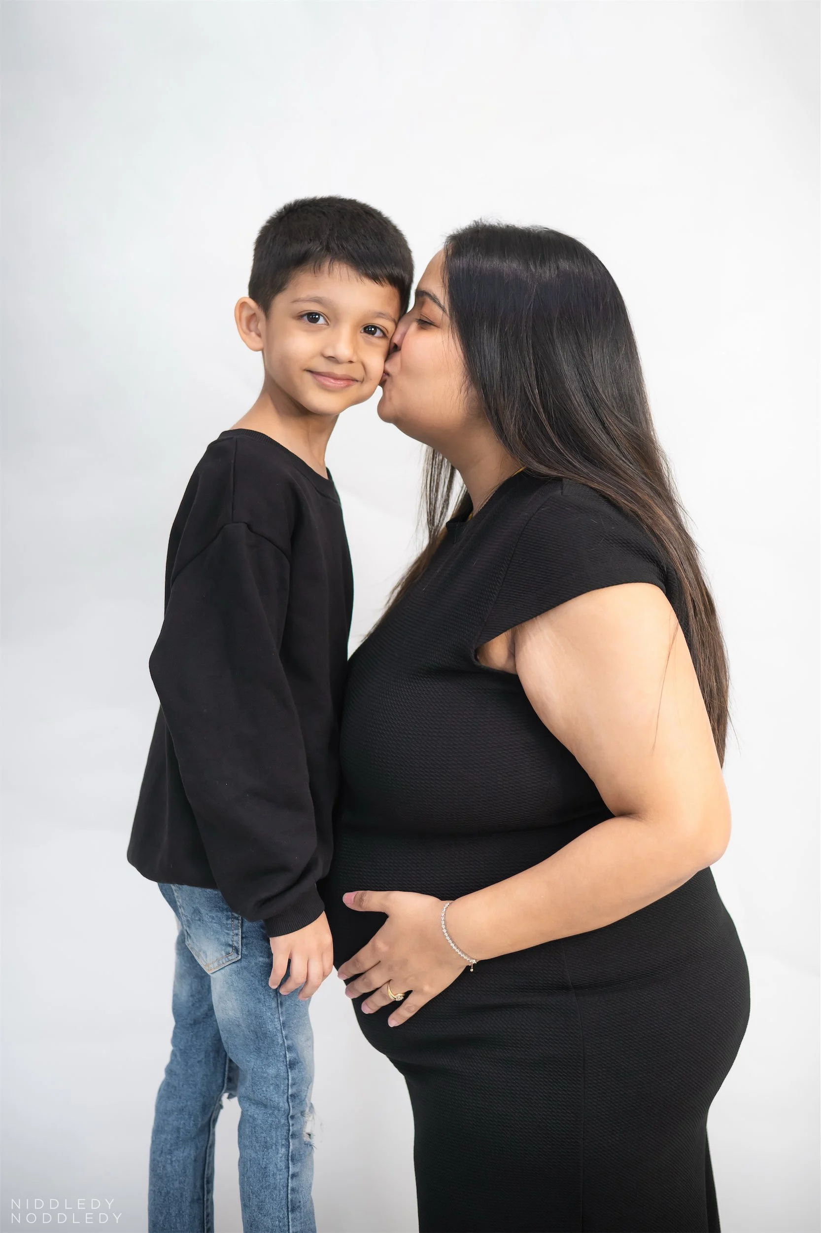 Sriyanka Maternity Photoshoot ❤ NiddledyNoddledy.com ~ Bumps to Babies Photography, Kolkata - 02.jpg