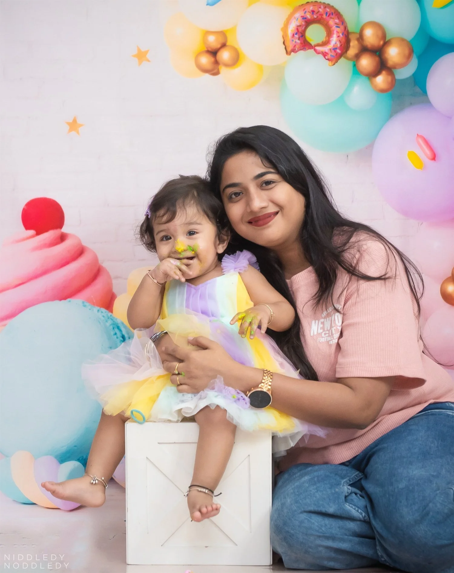 Rithanya+Baby+Cakesmash+Photoshoot+❤+NiddledyNoddledy.com+~+Bumps+to+Babies+Photography,+Kolkata+-+19+.jpg