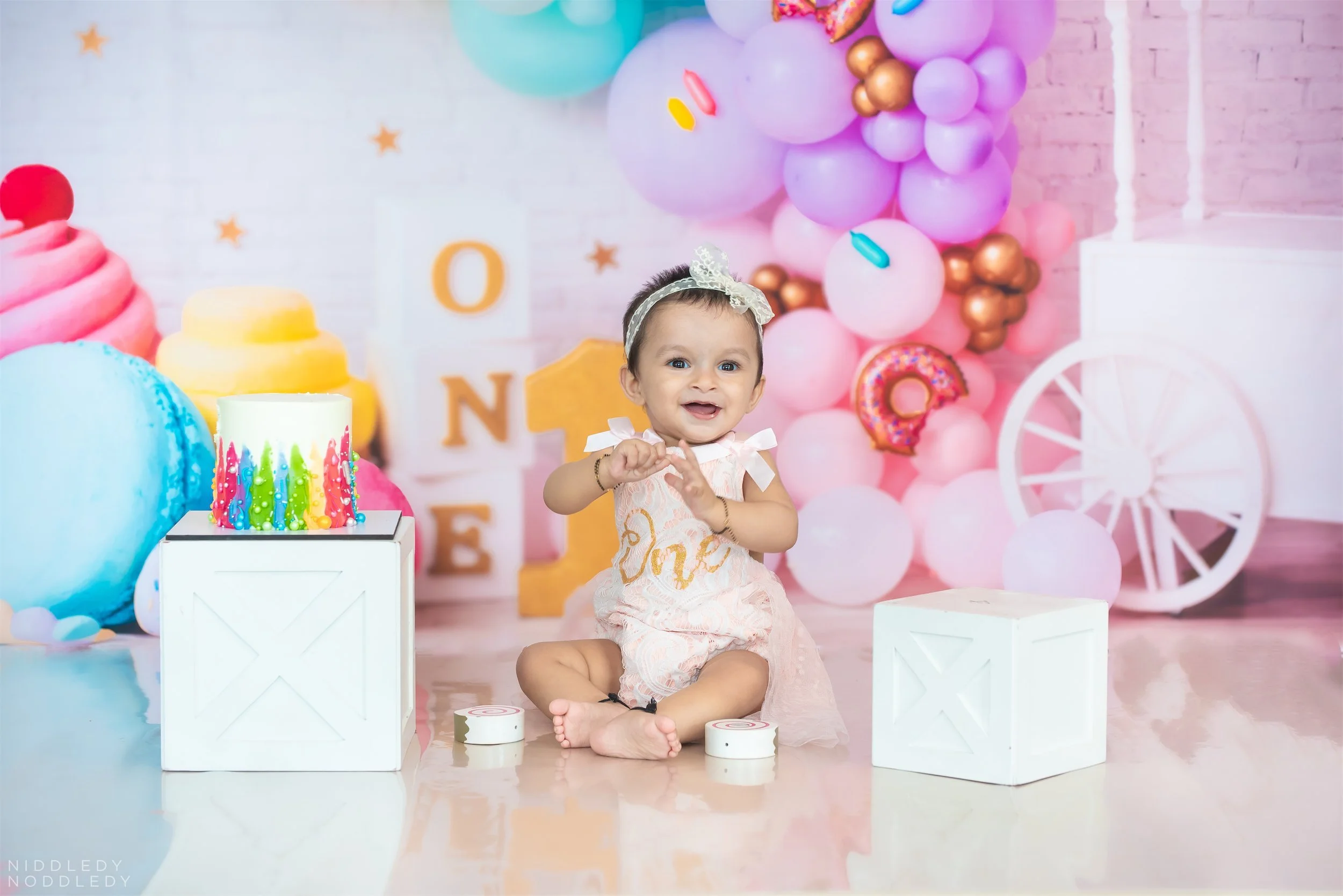 Aarya+Baby+Cakesmash+Photoshoot+❤+NiddledyNoddledy.com+~+Bumps+to+Babies+Photography,+Kolkata+-+11.jpg
