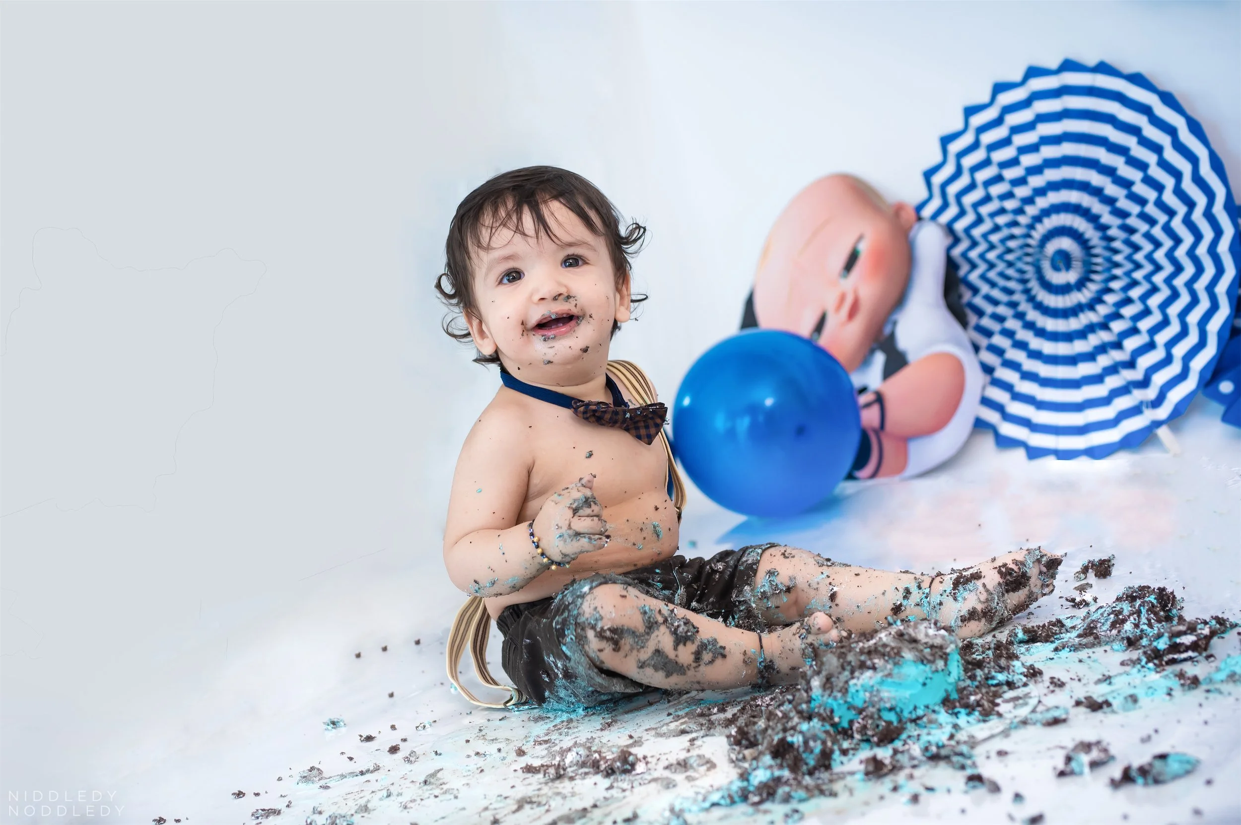 Riyanshh+Baby+Cakesmash+Photoshoot+❤+NiddledyNoddledy.com+~+Bumps+to+Babies+Photography,+Kolkata+-+12.jpg