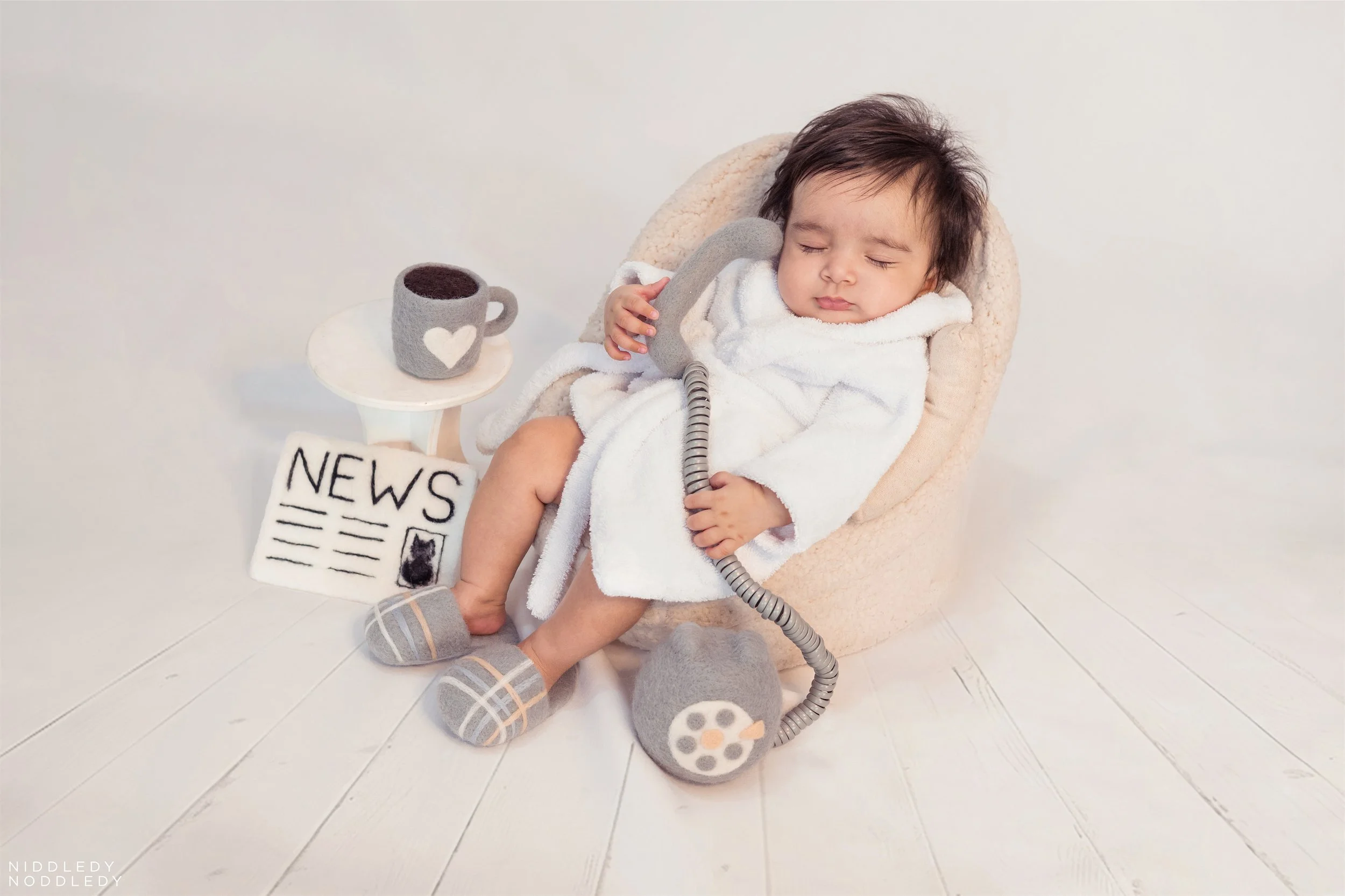 Amay+Newborn+Baby+Photoshoot+❤+NiddledyNoddledy.com+~+Bumps+to+Babies+Photographer,+Kolkata+-+10.jpg