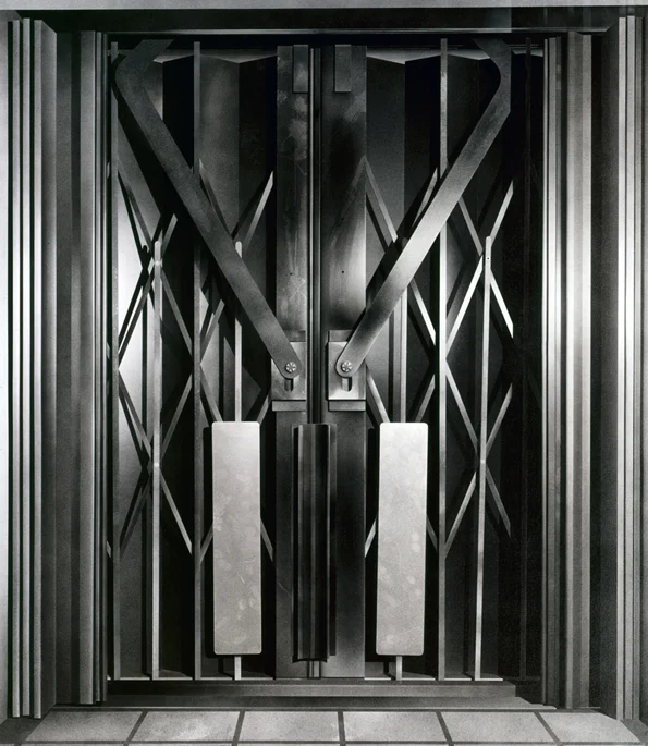 Experimental Baffle Plates on Number 3 Lift Gate