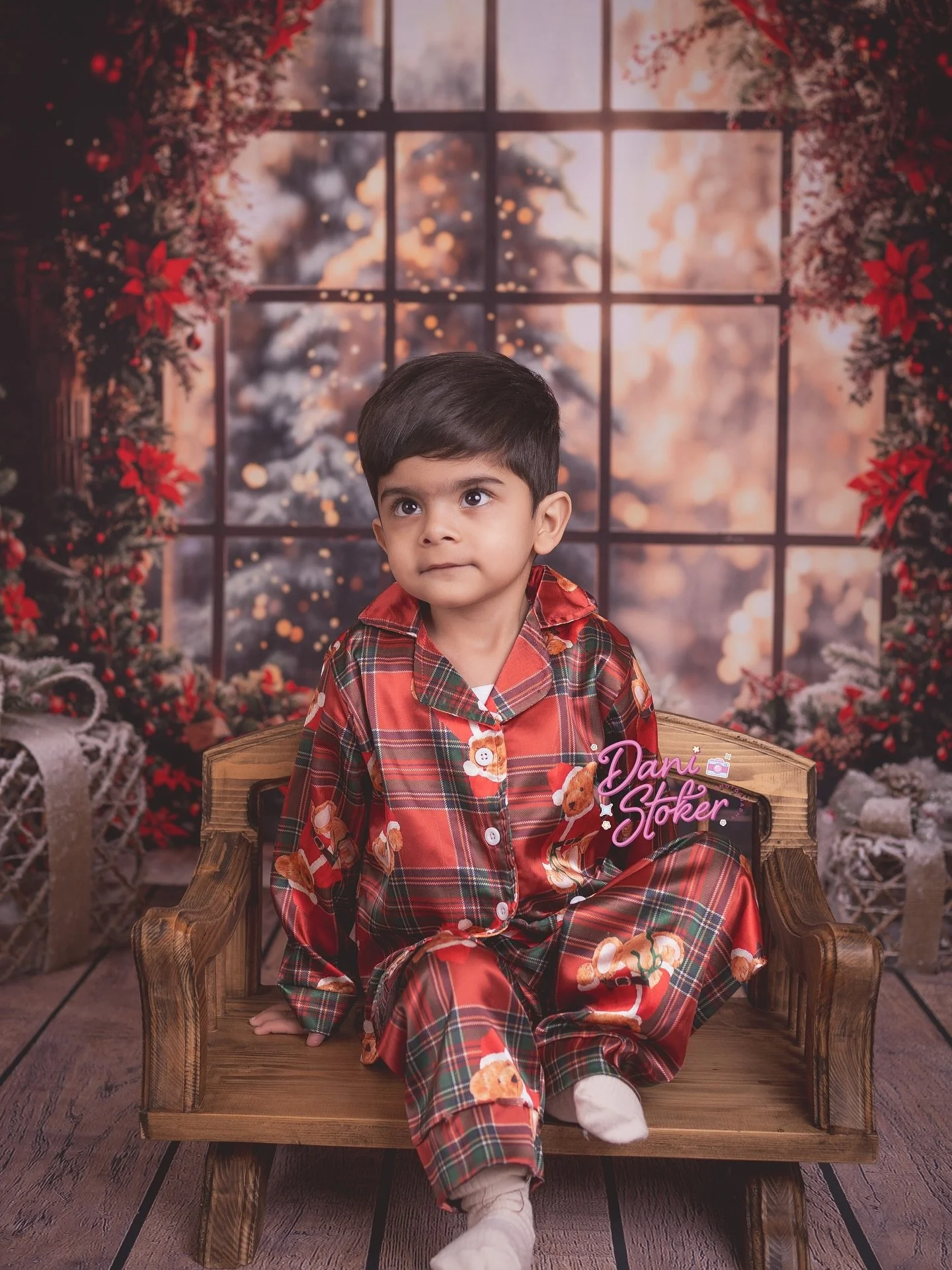 I LOVE Christmas outfits 🤩❤️😍
How adorable are these pyjamas!!! 
#surreyphotographer #surreyfamilyphotographer #bucksfamilyphotographer 

Christmas photography 
Family photographer near me

#surreyfamilyphotographer #bucksmums #surreycakesmashphoto