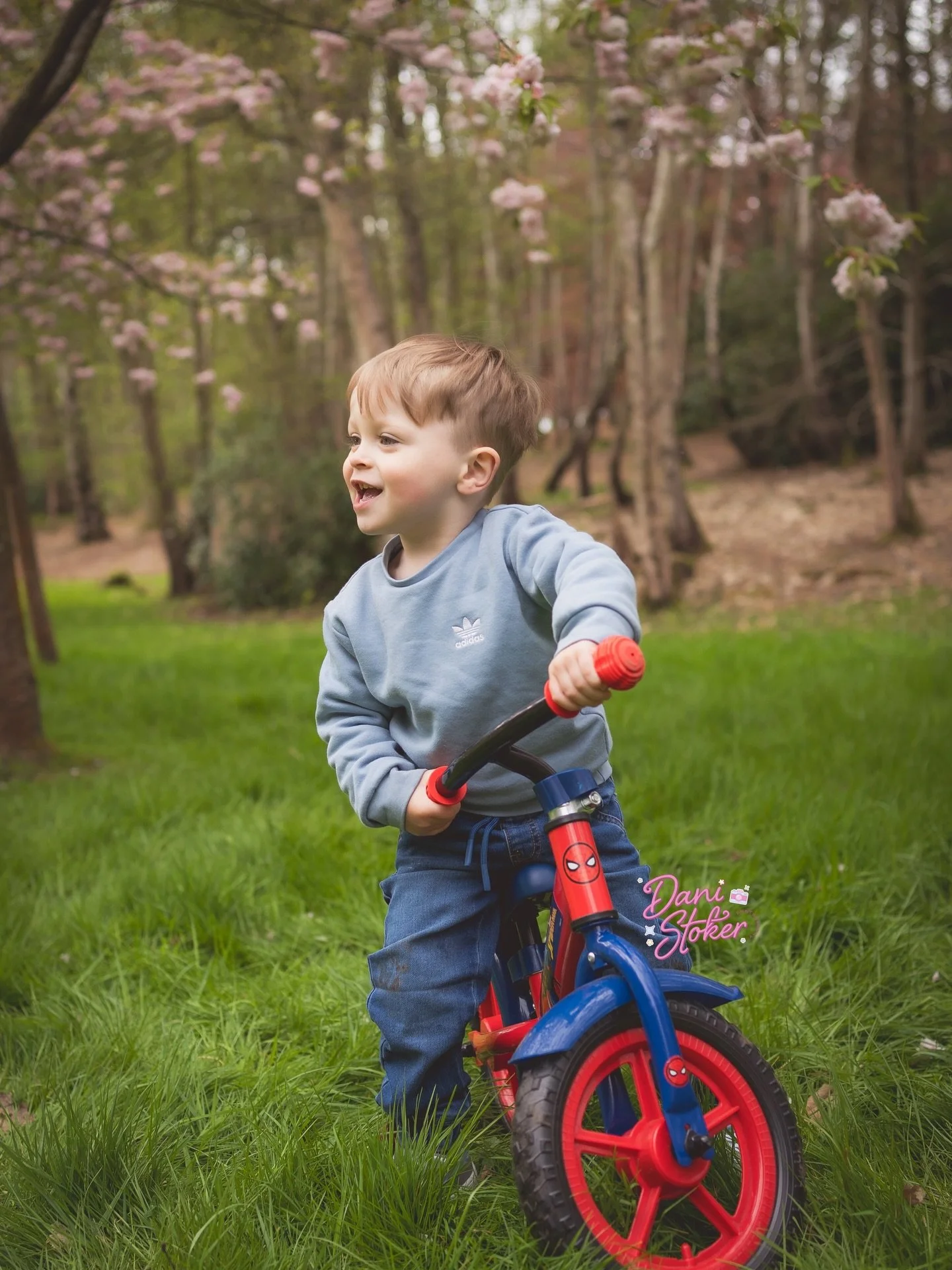 When your bike is life ❤️

#surreyfamilyphotographer #surreynewbornphotographer #bucksmums #hampshiremums