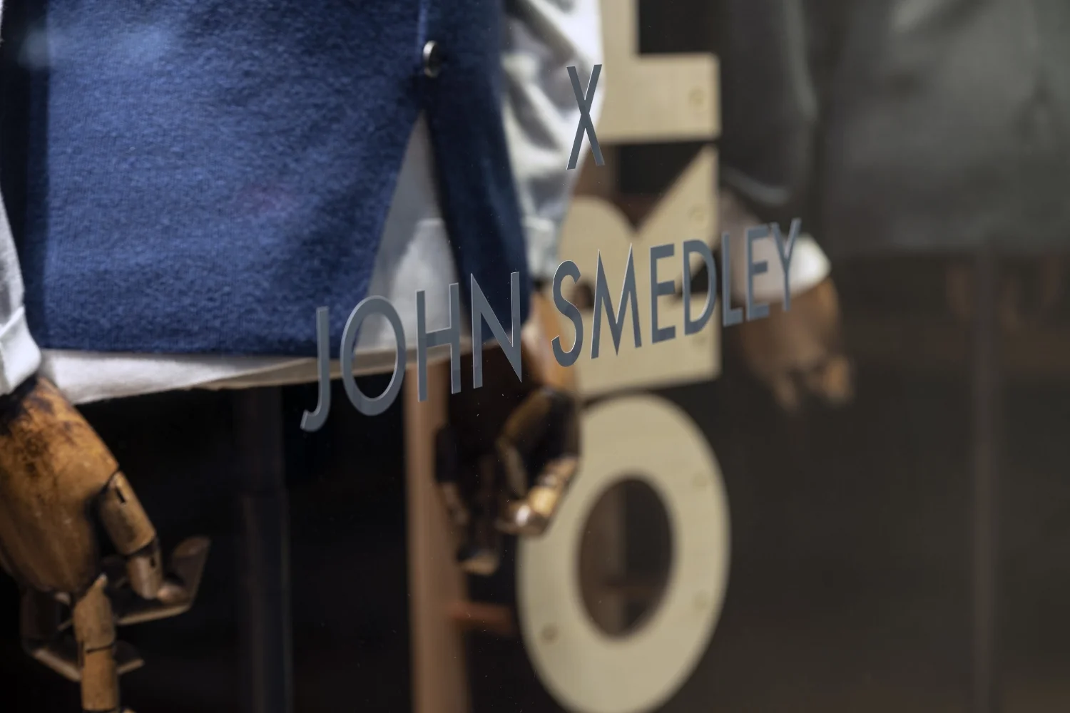 onebigcompany-design-london-art-direction-retail-marketing-window-display-john-smedley-jermyn-street-knitwear-2.jpg