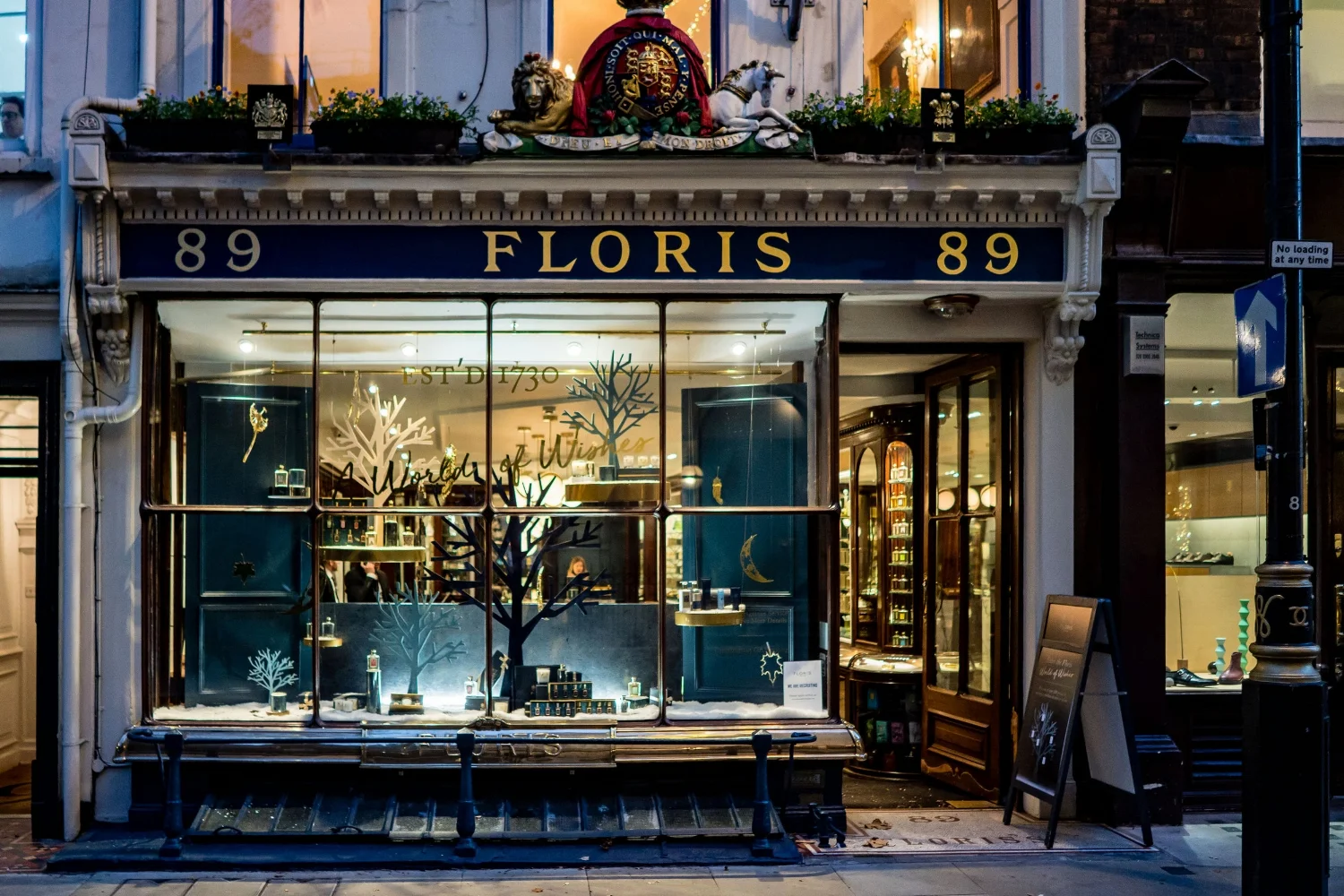onebigcompany-design-london-art-direction-retail-marketing-window-display-floris-jermyn-street-christmas-2018-3.jpg
