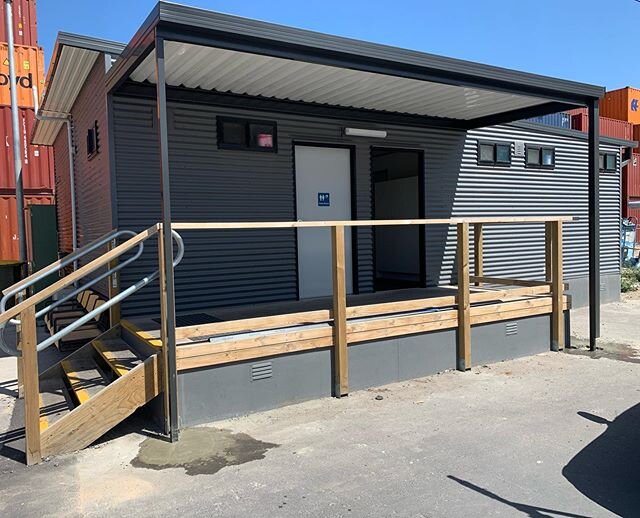 #outdoorliving #adelaidecarports #carports #verandahs #rollerdoor #panelliftdoor #steelline #alfresco #fencing #building #construction #tradie #screening #inspire_me_home_decor #adelaidelife #newproject  Check out our website and get in touch.