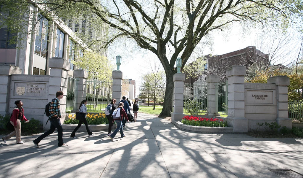 Loyola University Chicago (Chicago, IL)