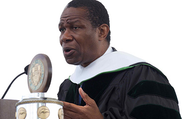 John Douglas Thompson, Le Moyne College '85