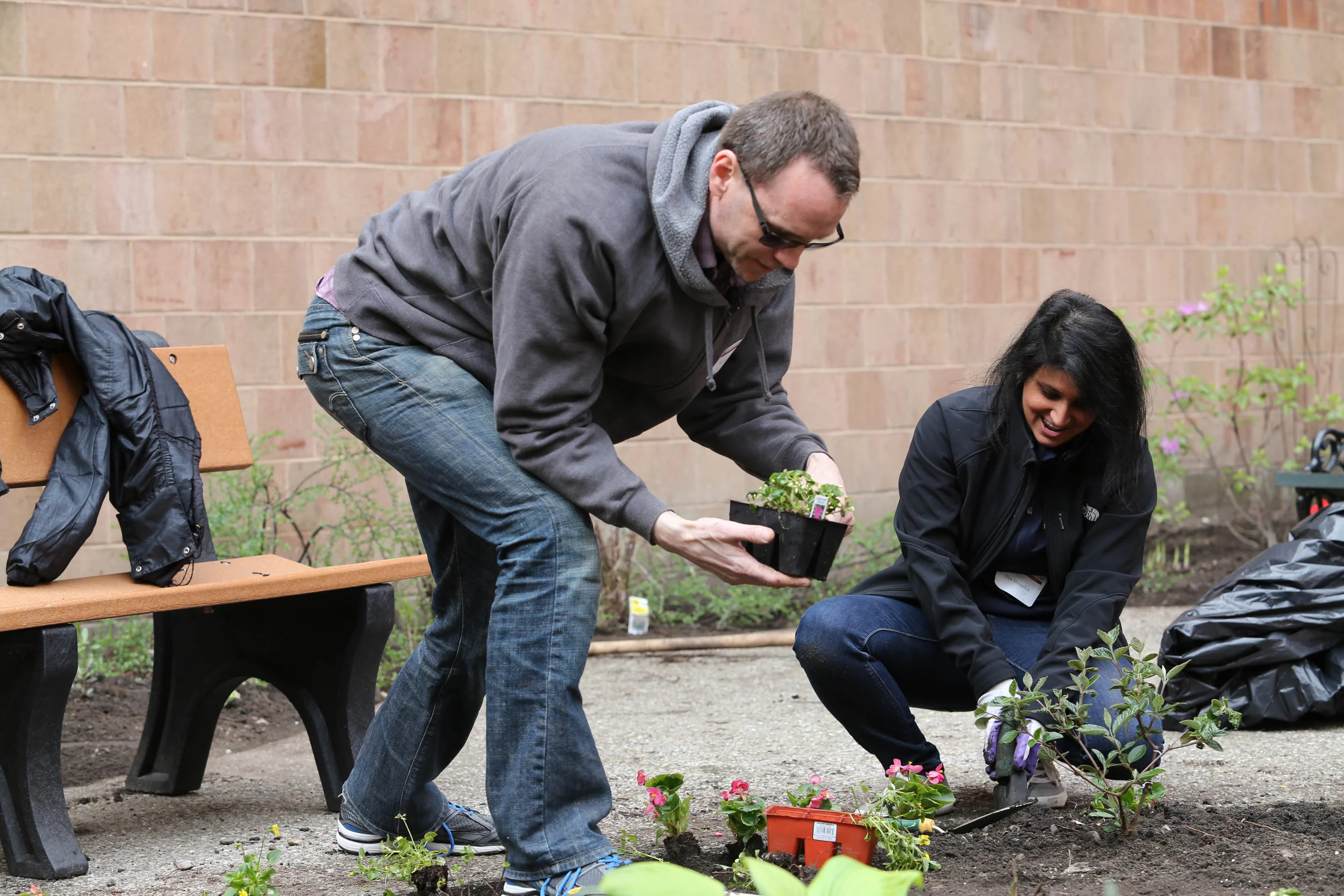 University of Detroit Mercy Jesuit Alumni Service Day: April 30, 2016 (Photo by University of Detroit Mercy)