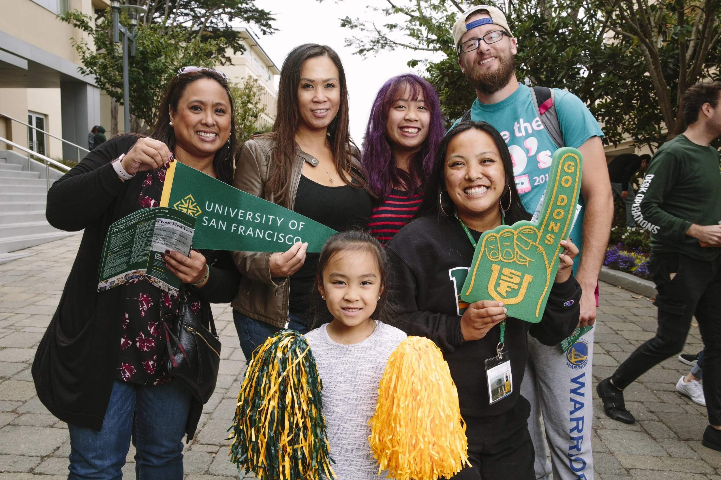 Students and family on move-in day at the University of San Francisco (San Francisco, CA)