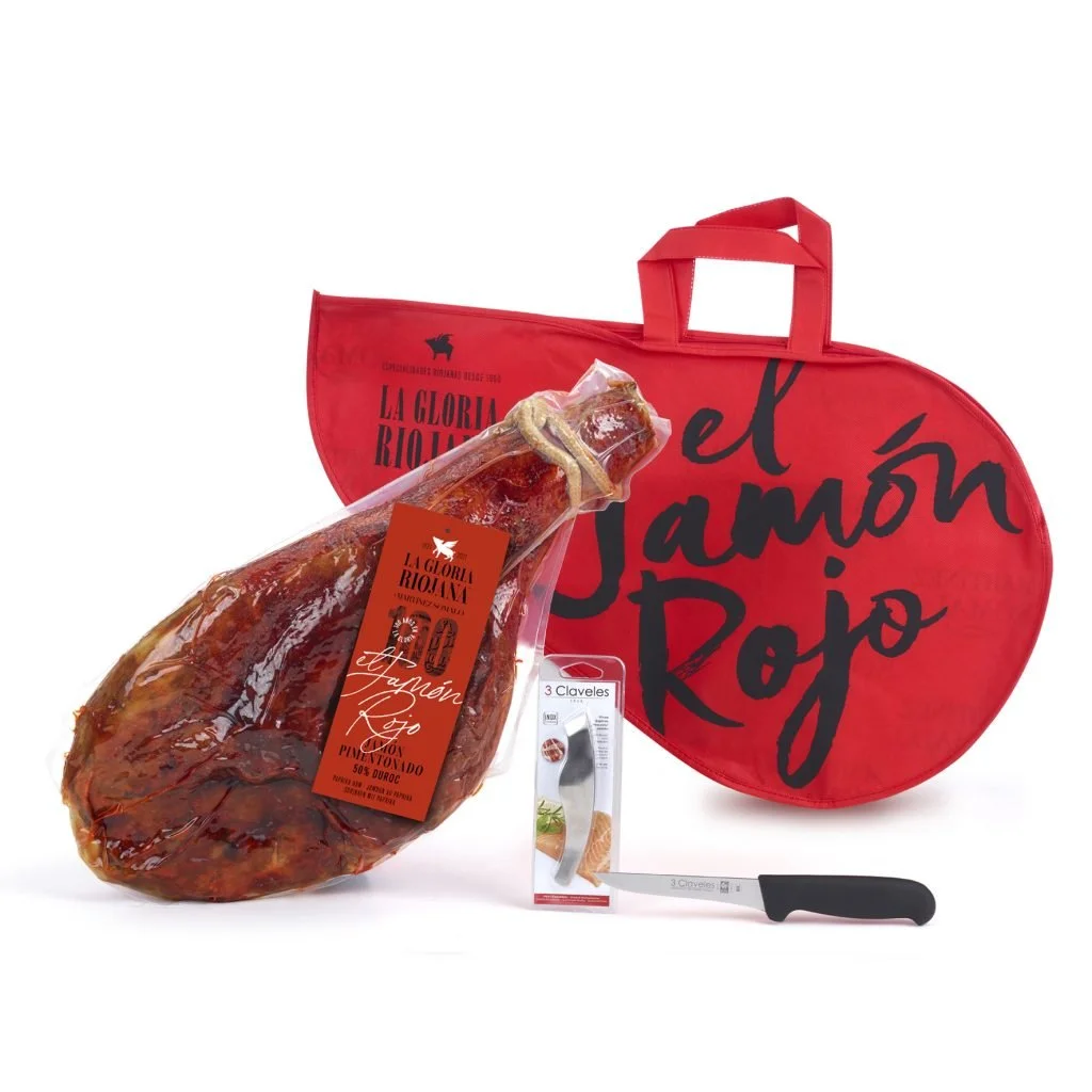 Vytintas ispaniškas kumpis su rūkyta paprika (peiliu bei žnyplėmis), apie 6,8 kg.