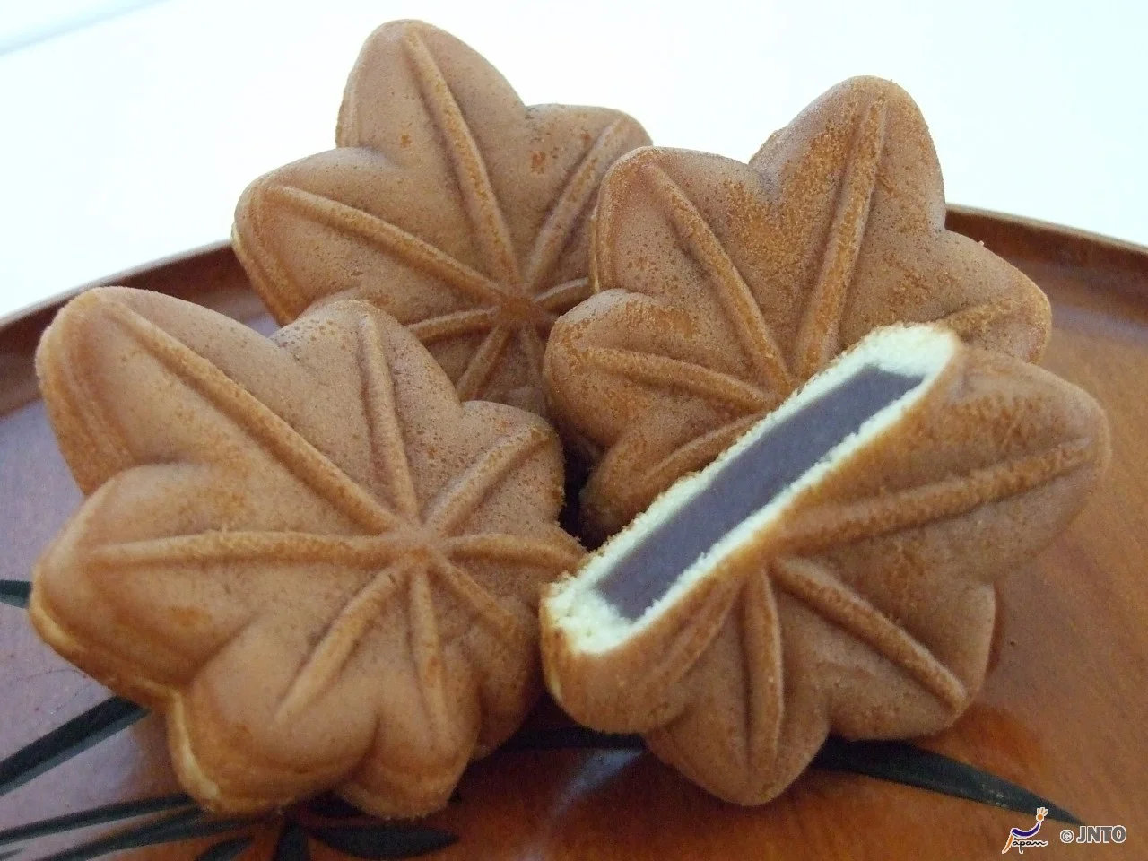 Momiji Manju